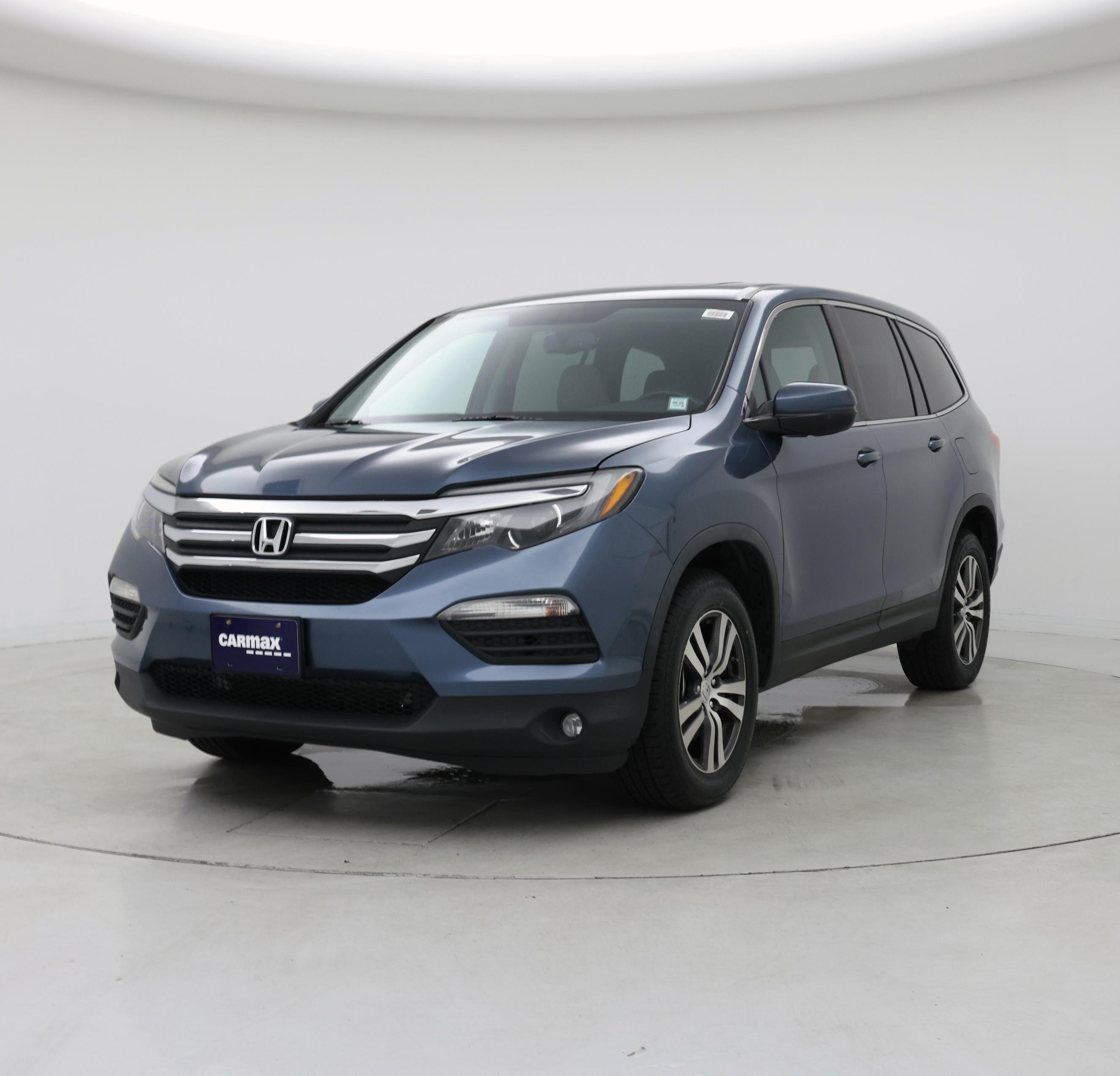 Thumbnail: 2017 Honda Pilot - 4