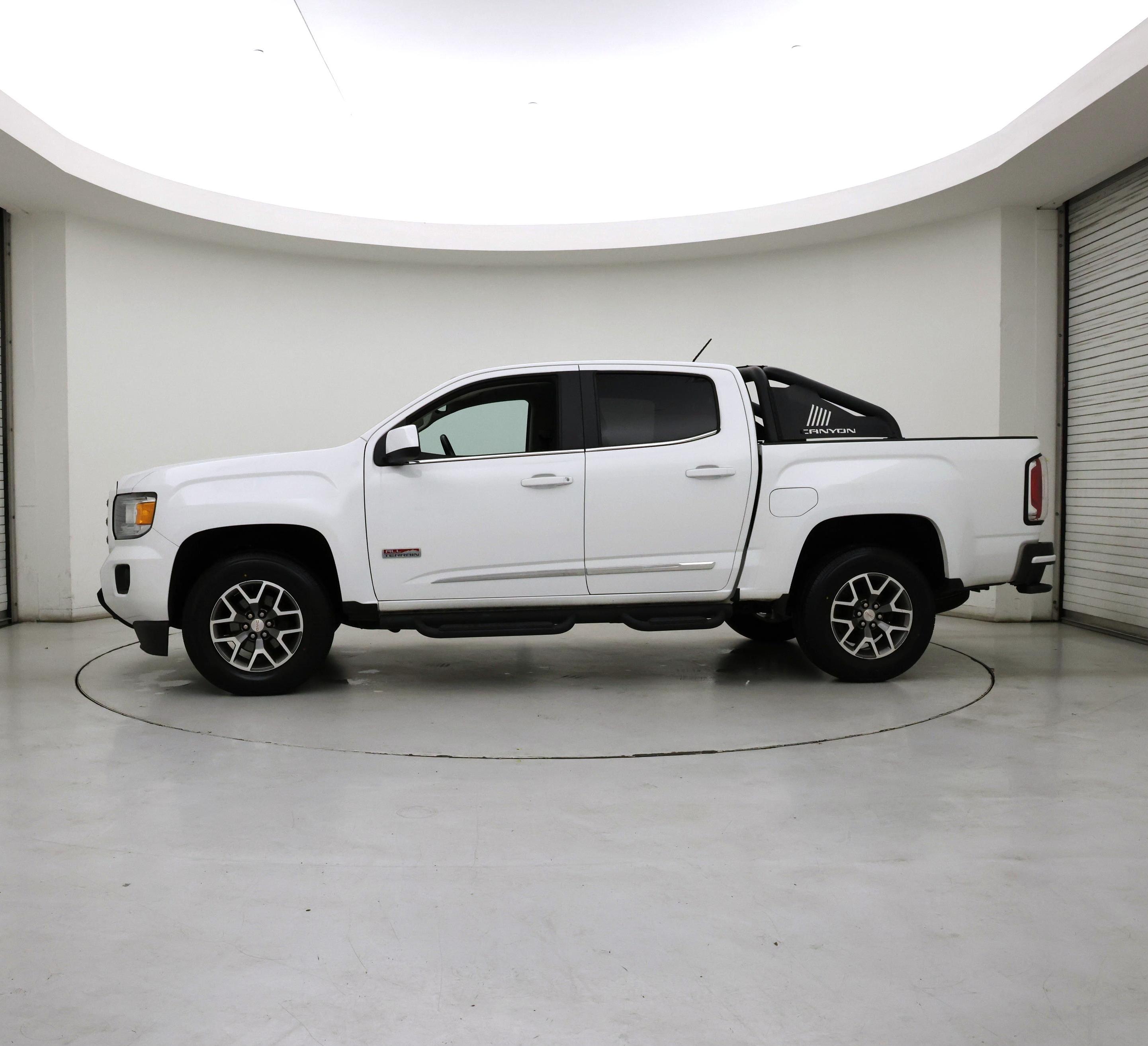 Thumbnail: 2020 GMC Canyon - 3