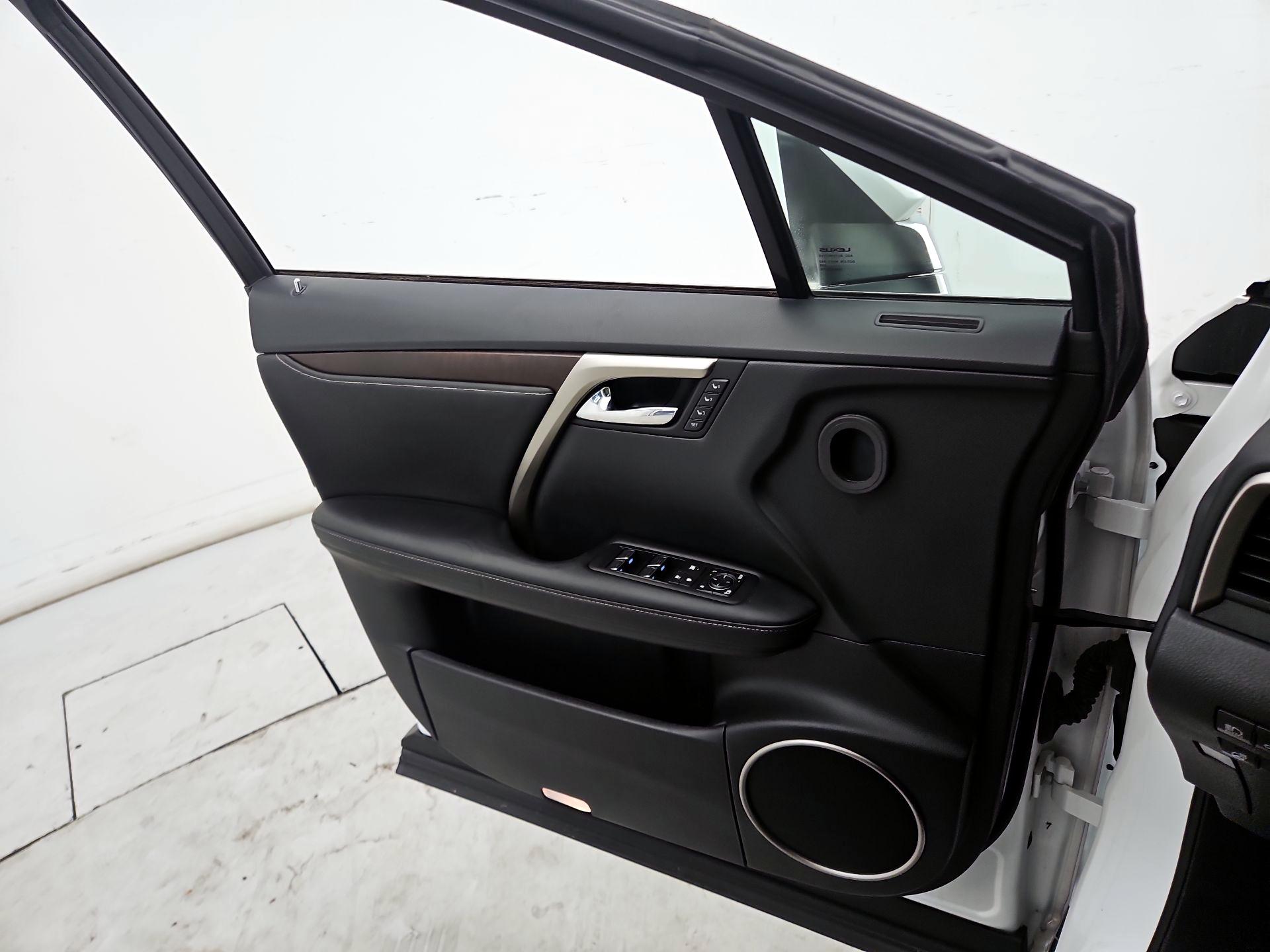 Thumbnail: 2021 Lexus RX - 12