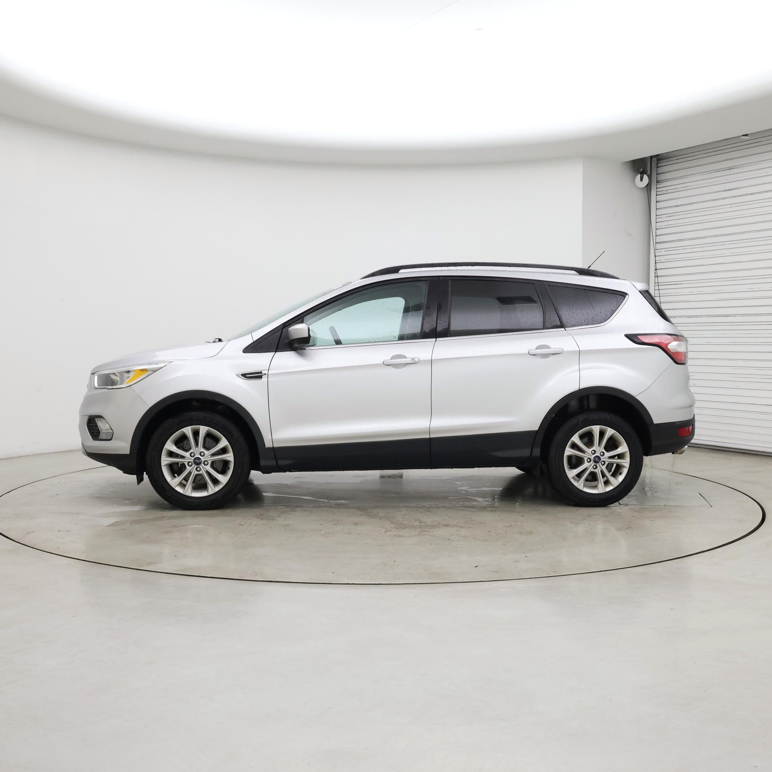 Thumbnail: 2018 Ford Escape - 3