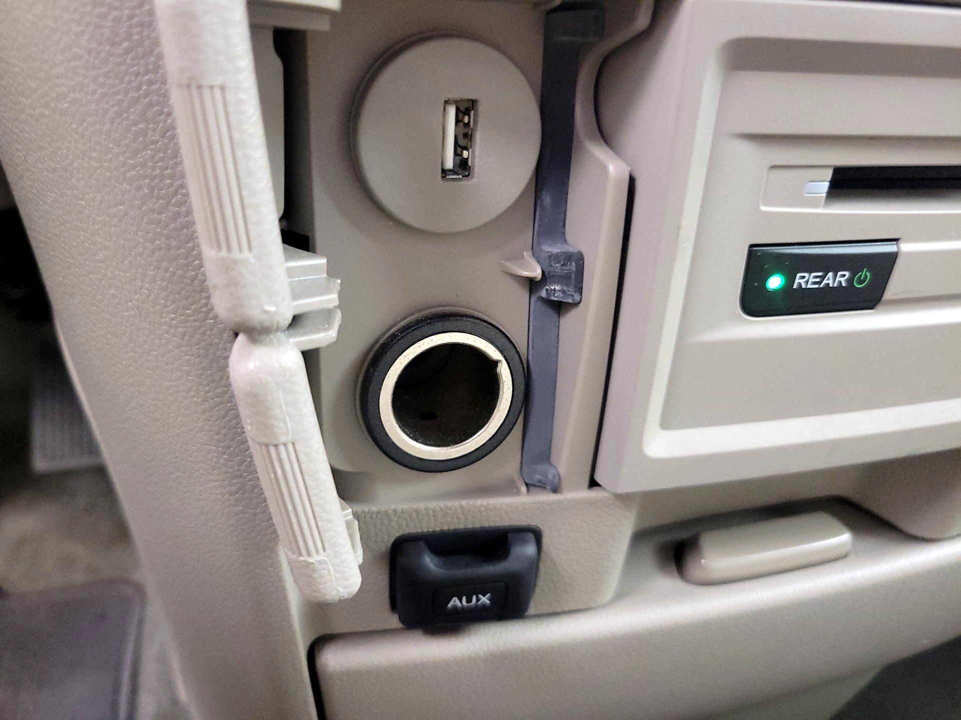 Thumbnail: 2016 Honda Odyssey - 18