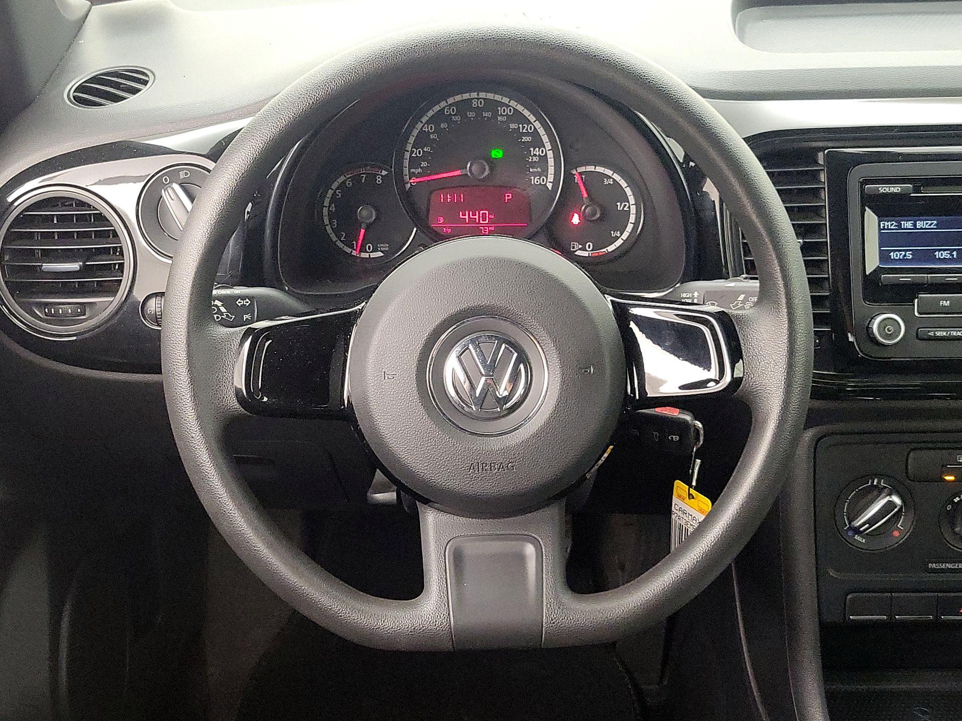 Thumbnail: 2014 Volkswagen Beetle - 10