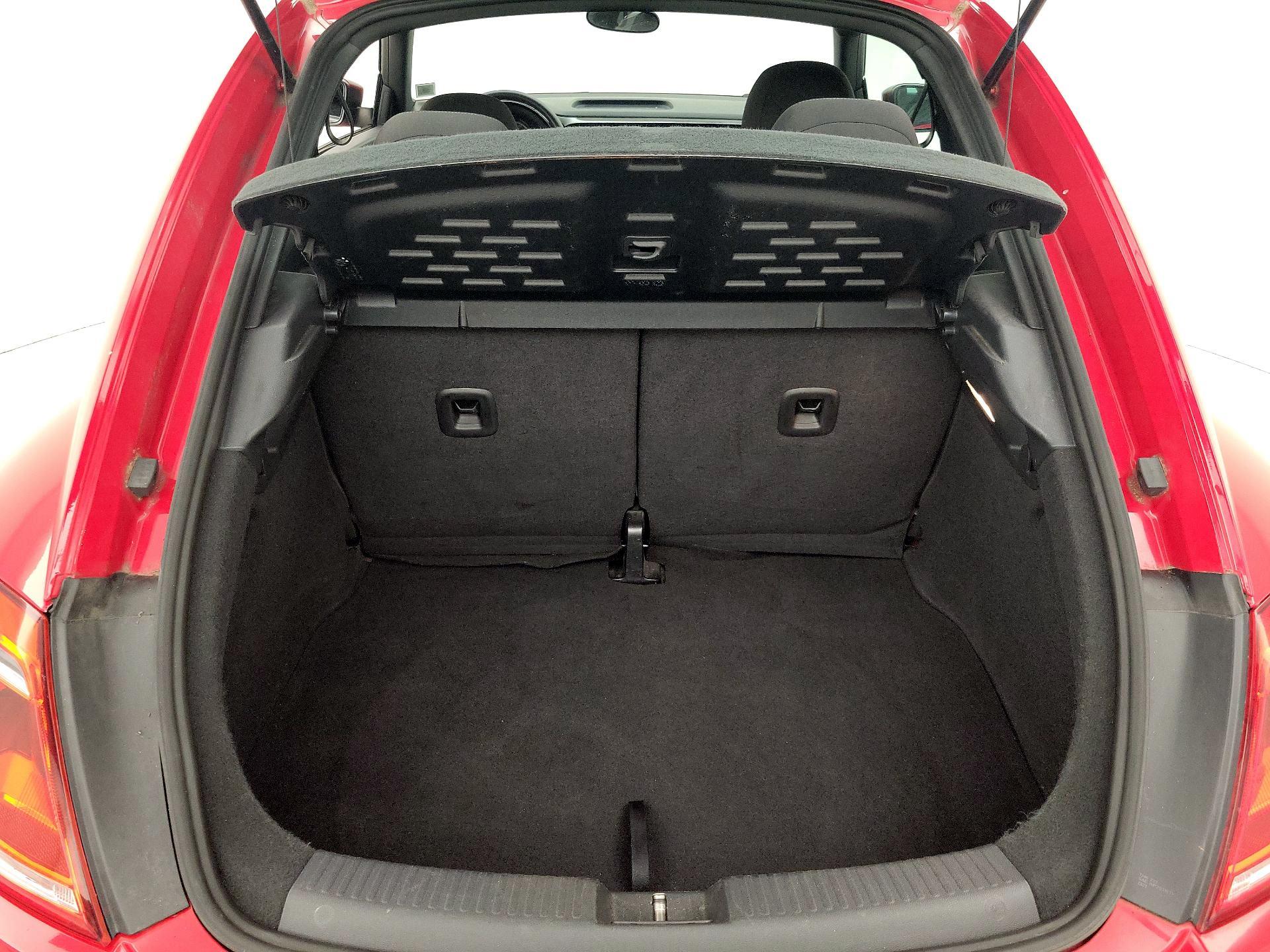 Thumbnail: 2014 Volkswagen Beetle - 19