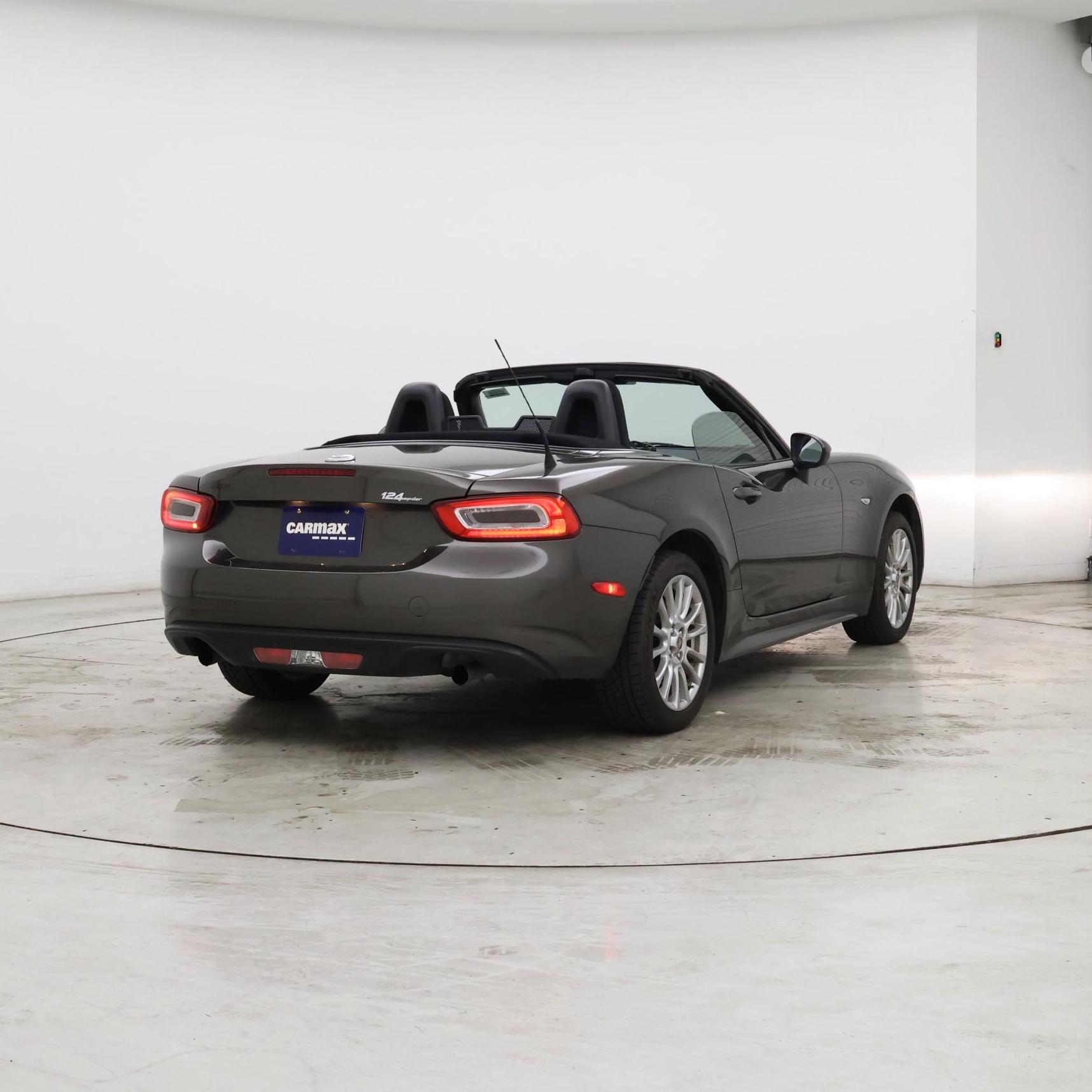 Thumbnail: 2018 Fiat 124 Spider - 4