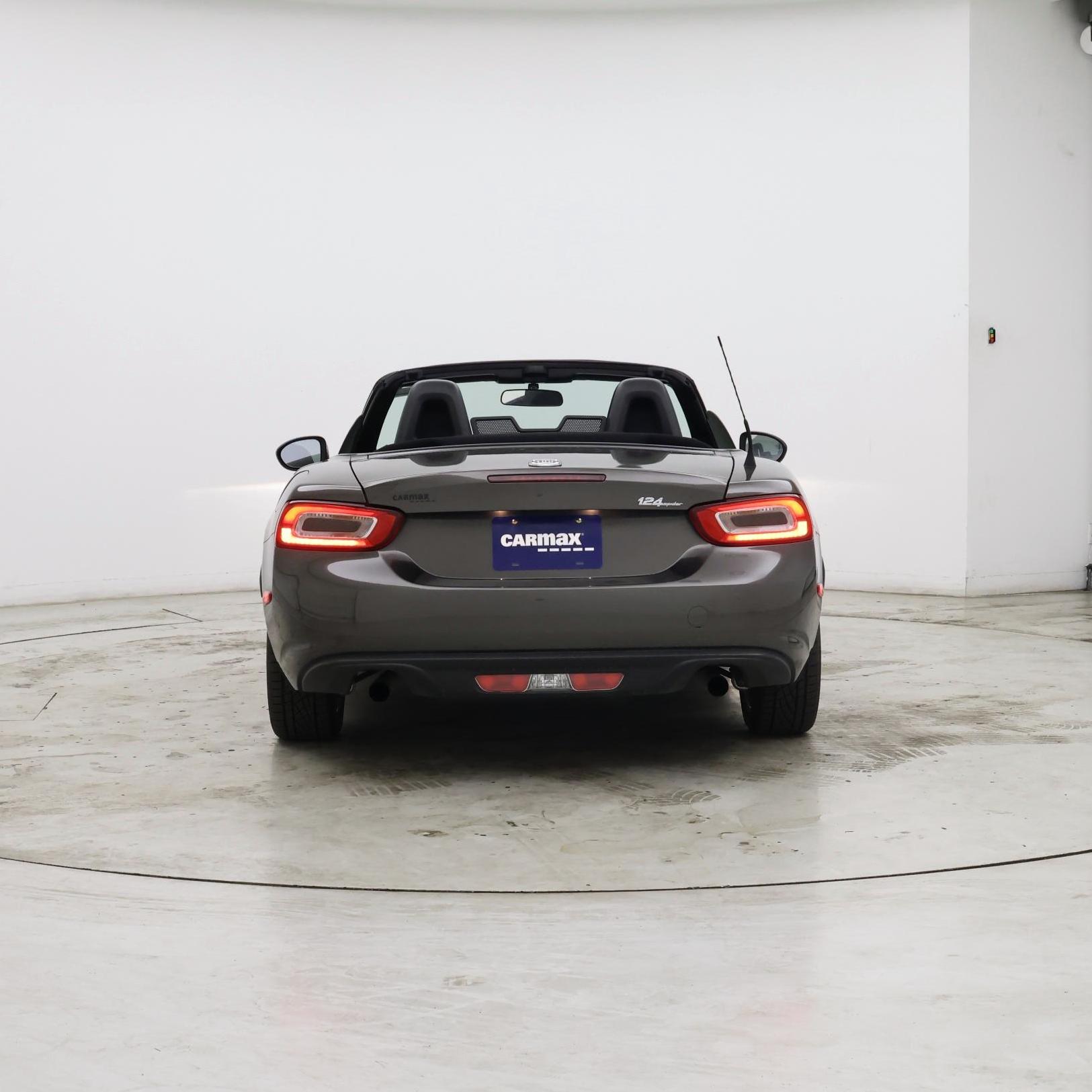 Thumbnail: 2018 Fiat 124 Spider - 5