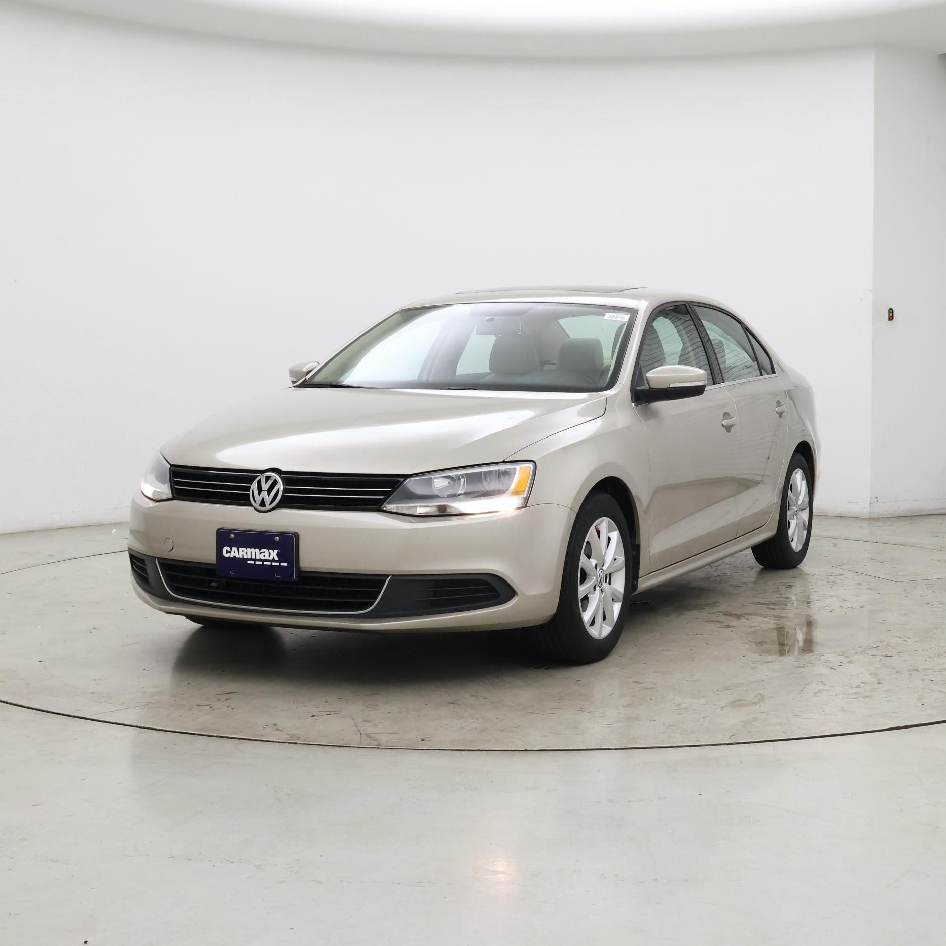 Thumbnail: 2014 Volkswagen Jetta - 4