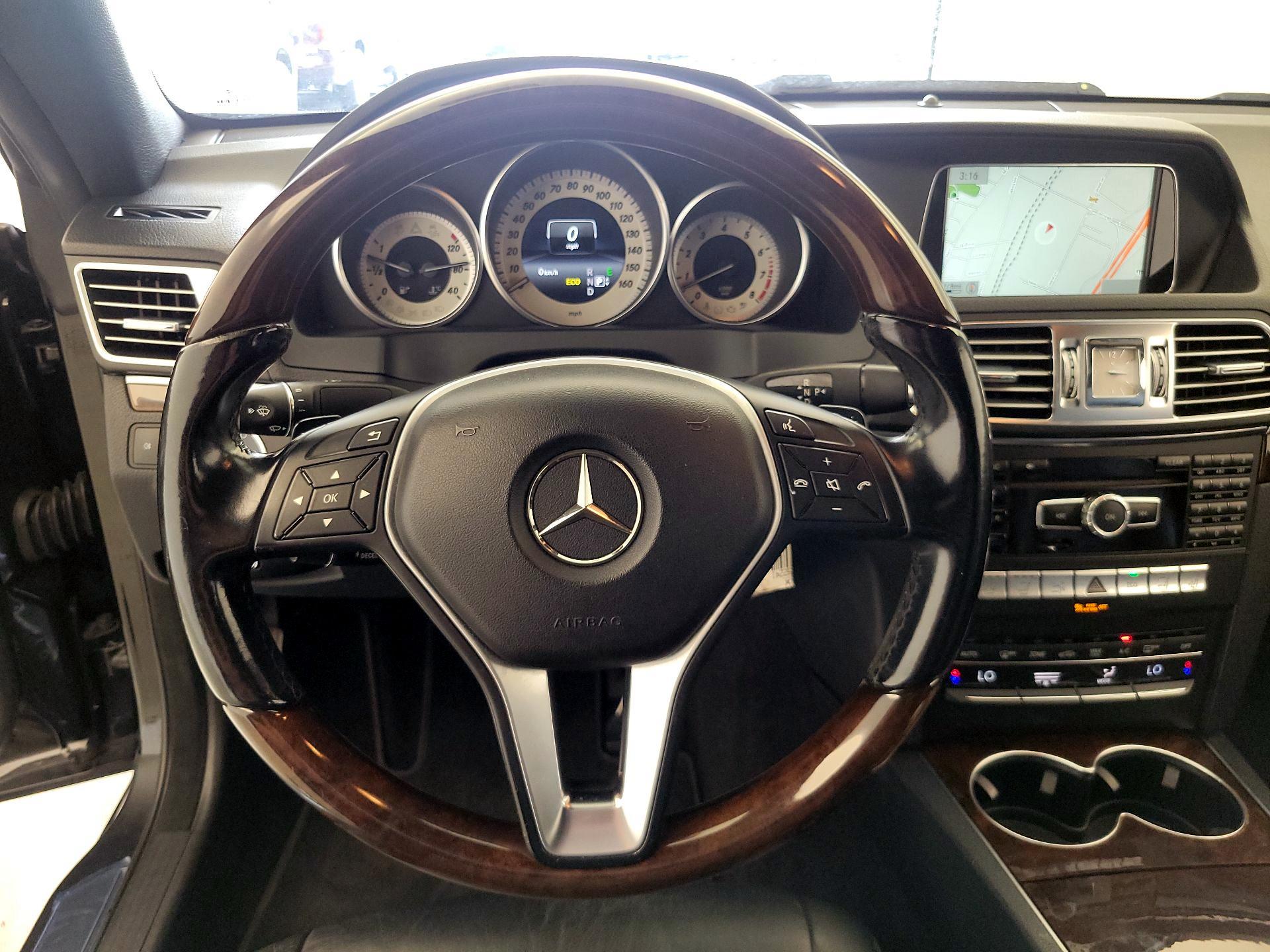 Thumbnail: 2014 Mercedes-Benz E-Class - 10