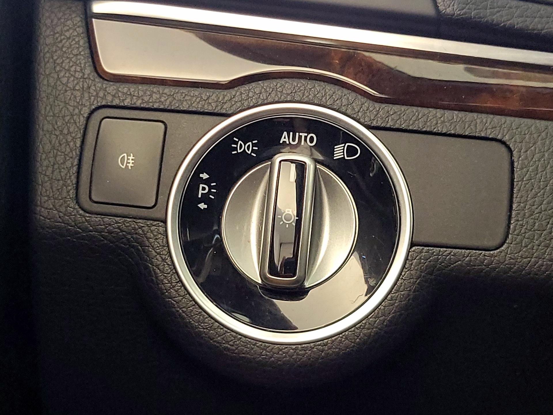 Thumbnail: 2014 Mercedes-Benz E-Class - 13