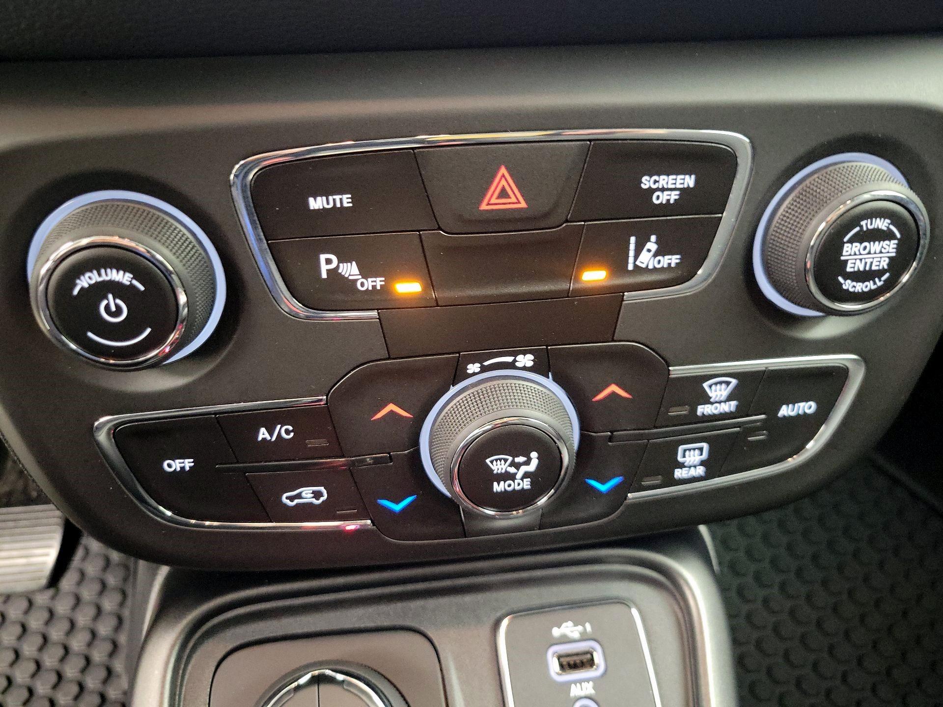 Thumbnail: 2021 Jeep Compass - 16