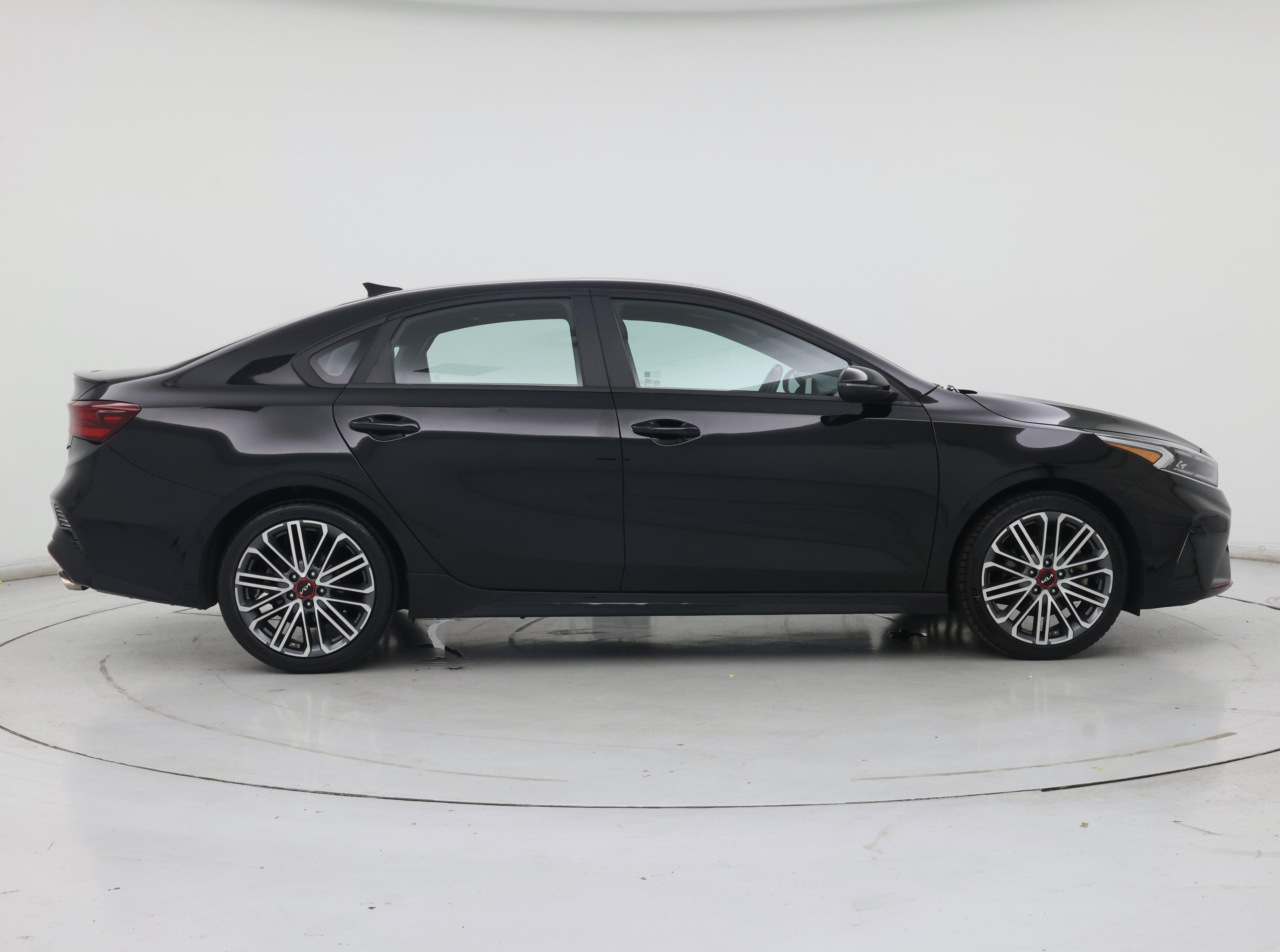 Thumbnail: 2022 Kia Forte - 7