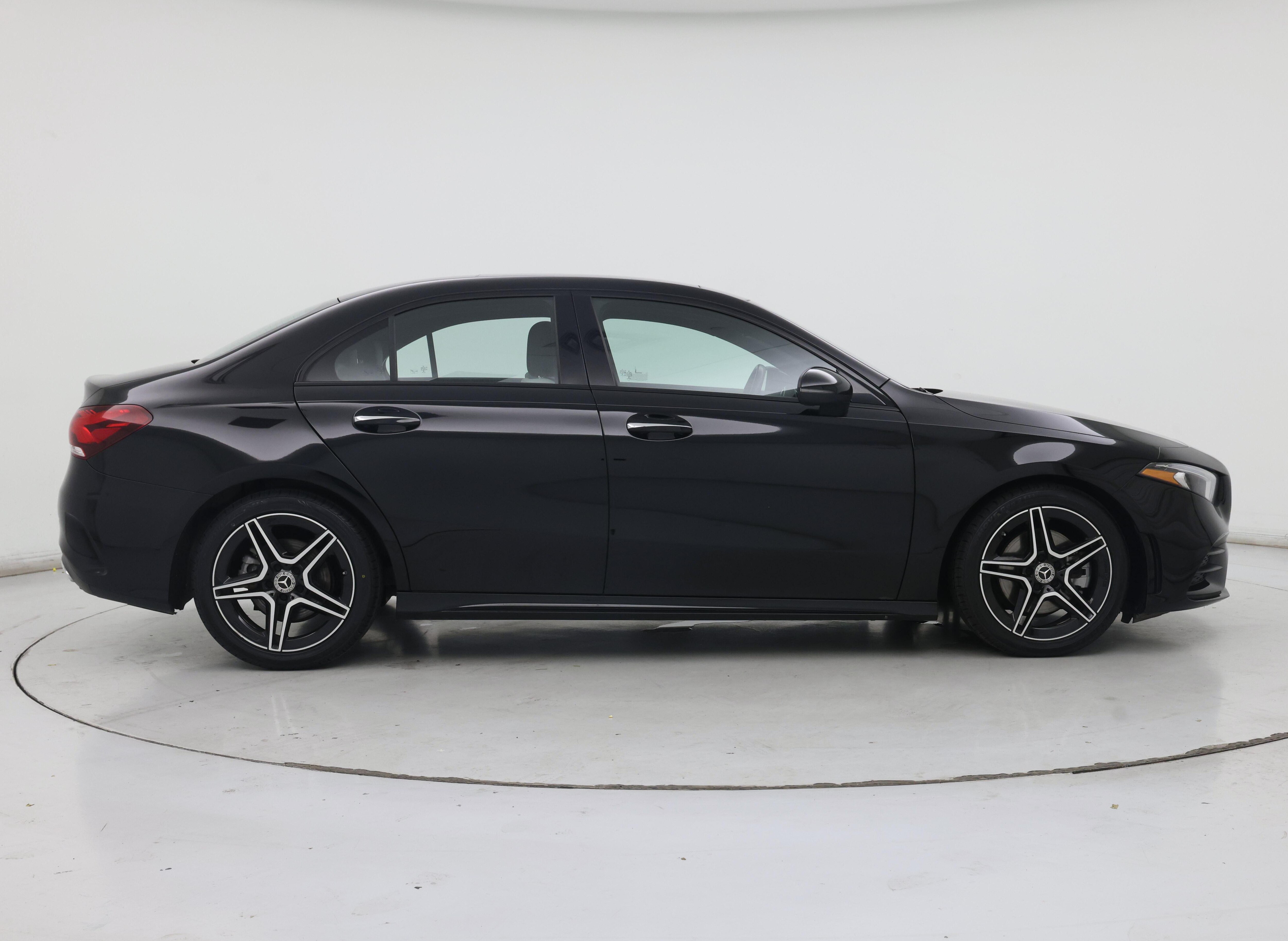 Thumbnail: 2022 Mercedes-Benz A-Class - 7