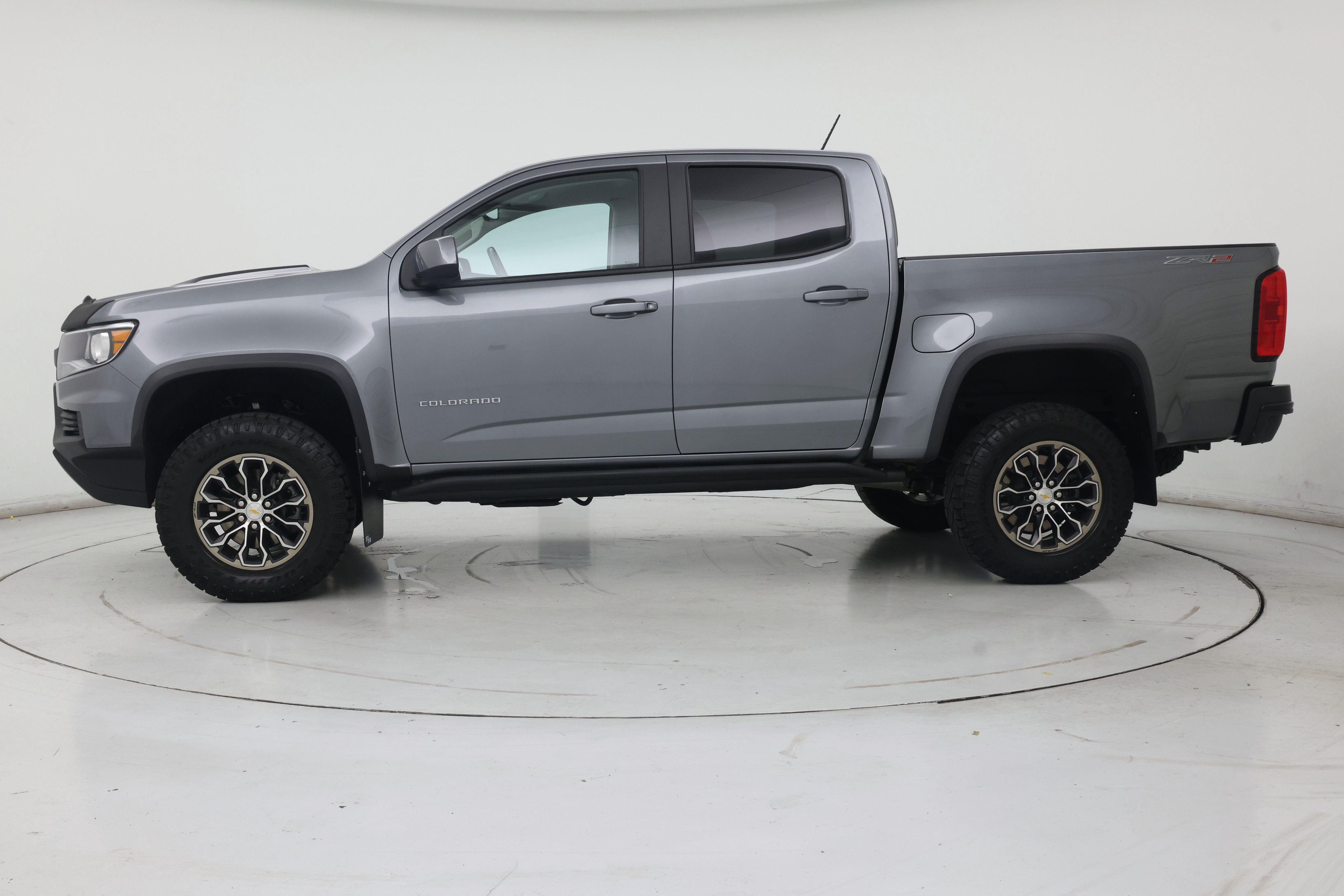Thumbnail: 2022 Chevrolet Colorado - 3