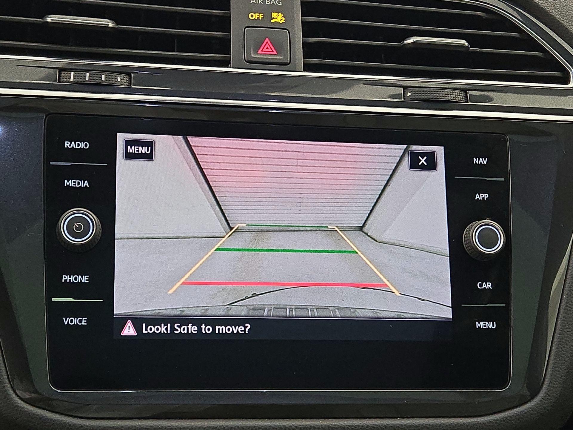 Thumbnail: 2019 Volkswagen Tiguan - 14