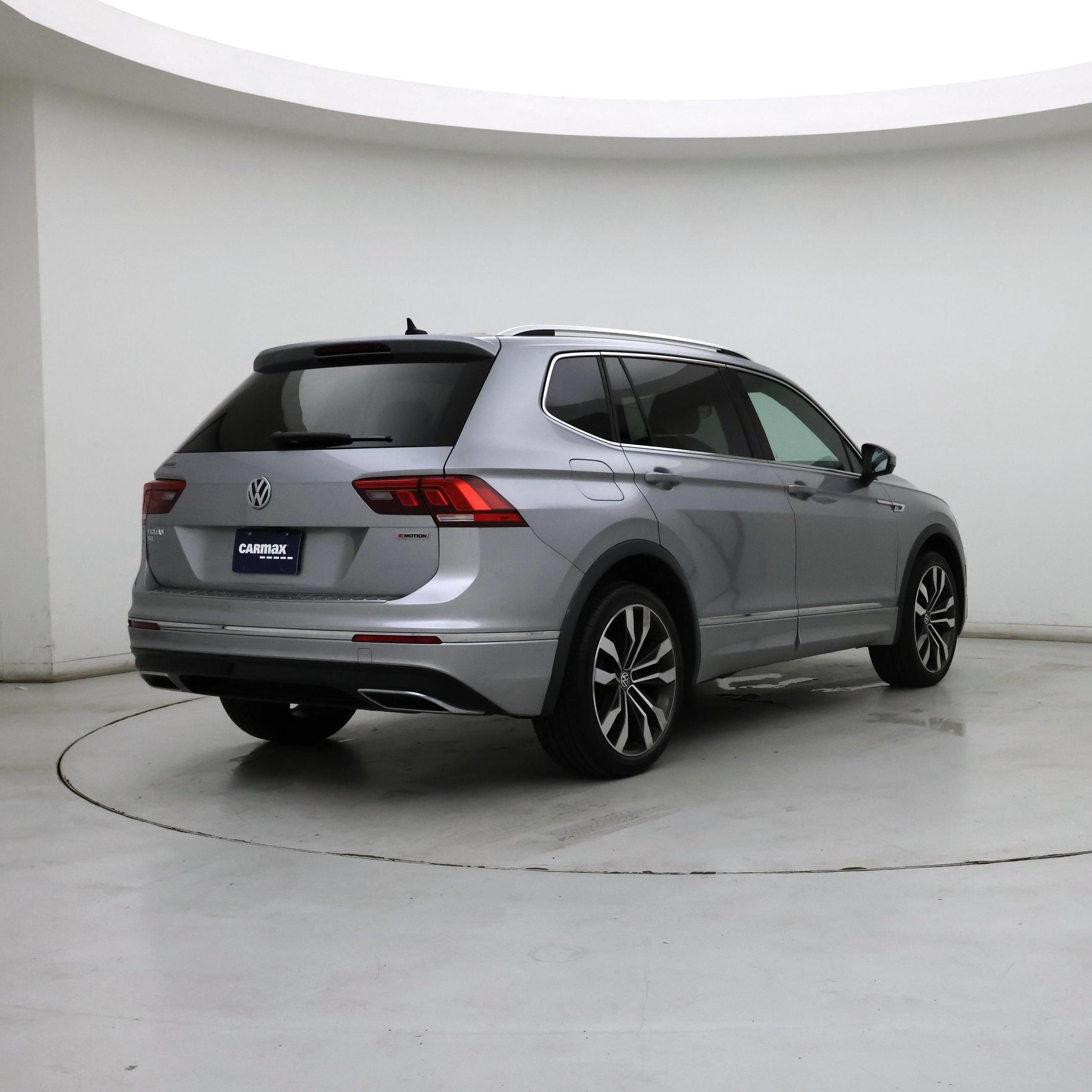 Thumbnail: 2019 Volkswagen Tiguan - 8