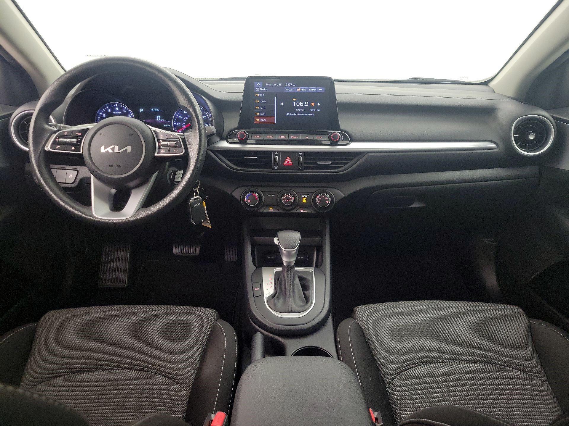 Thumbnail: 2022 Kia Forte - 9