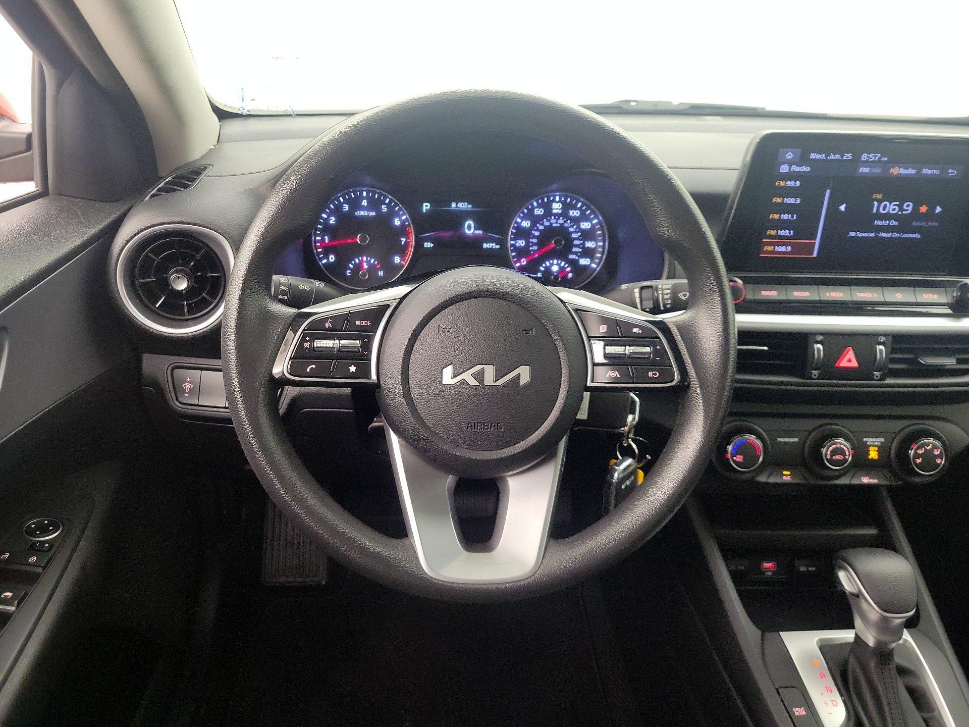 Thumbnail: 2022 Kia Forte - 10