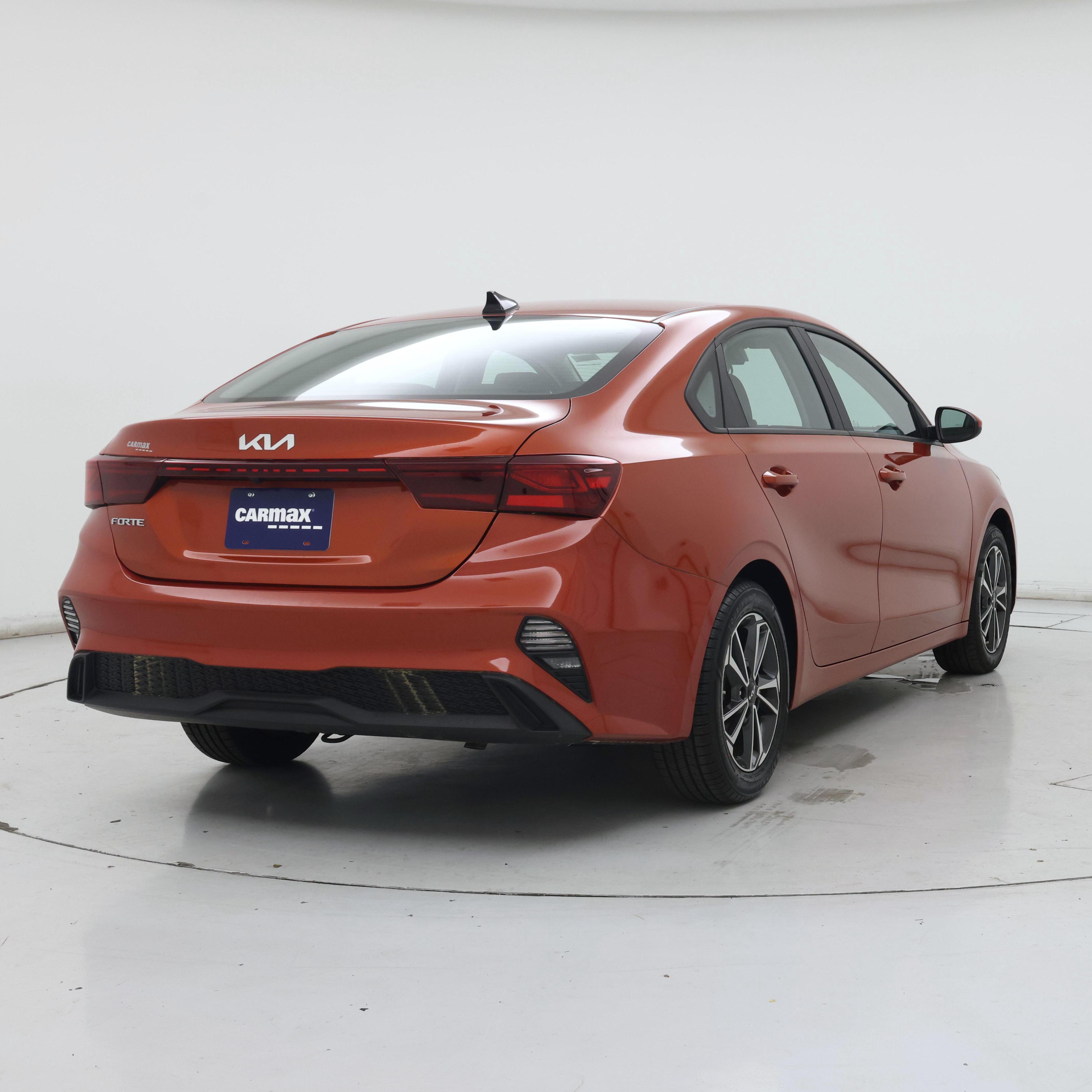 Thumbnail: 2022 Kia Forte - 8