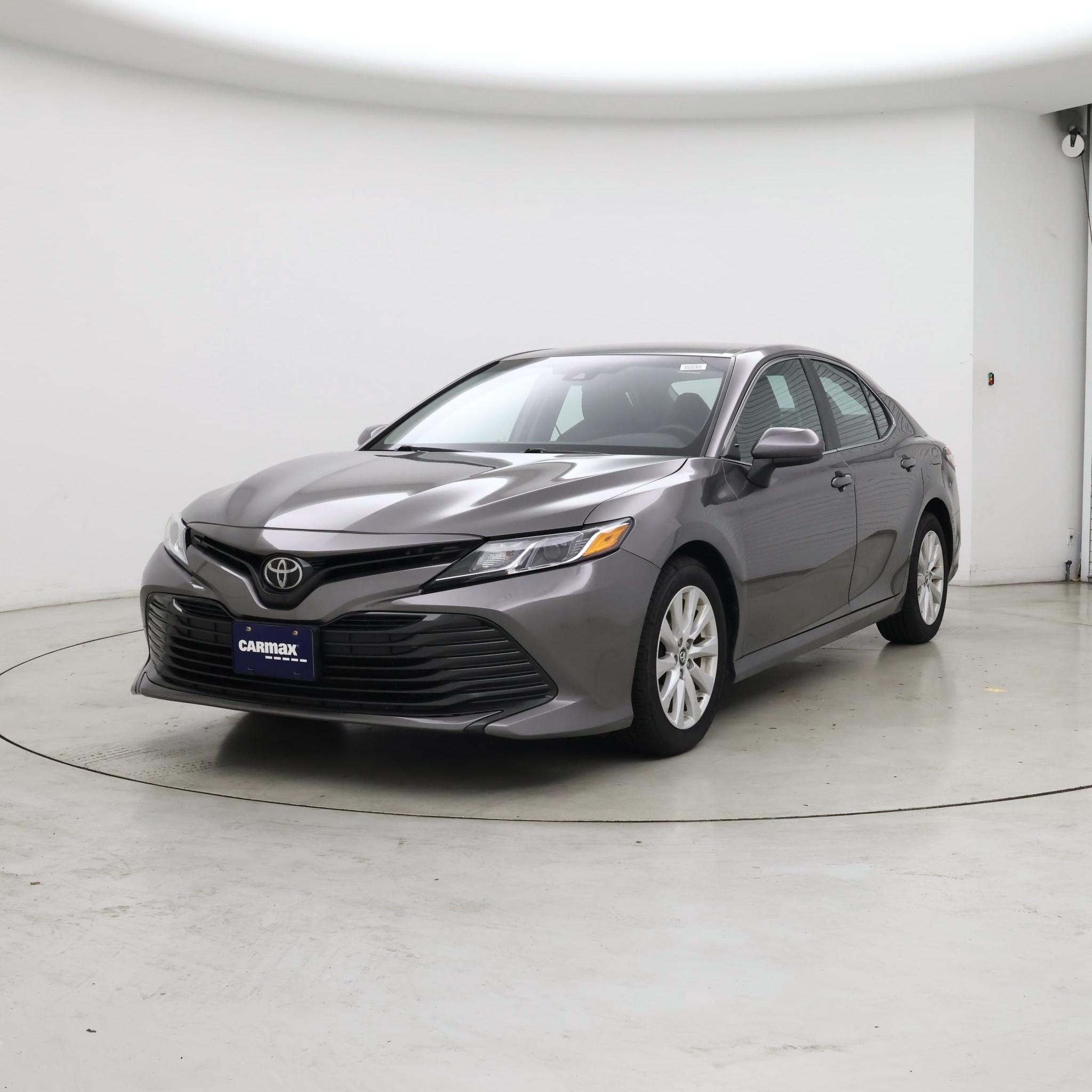 Thumbnail: 2018 Toyota Camry - 4