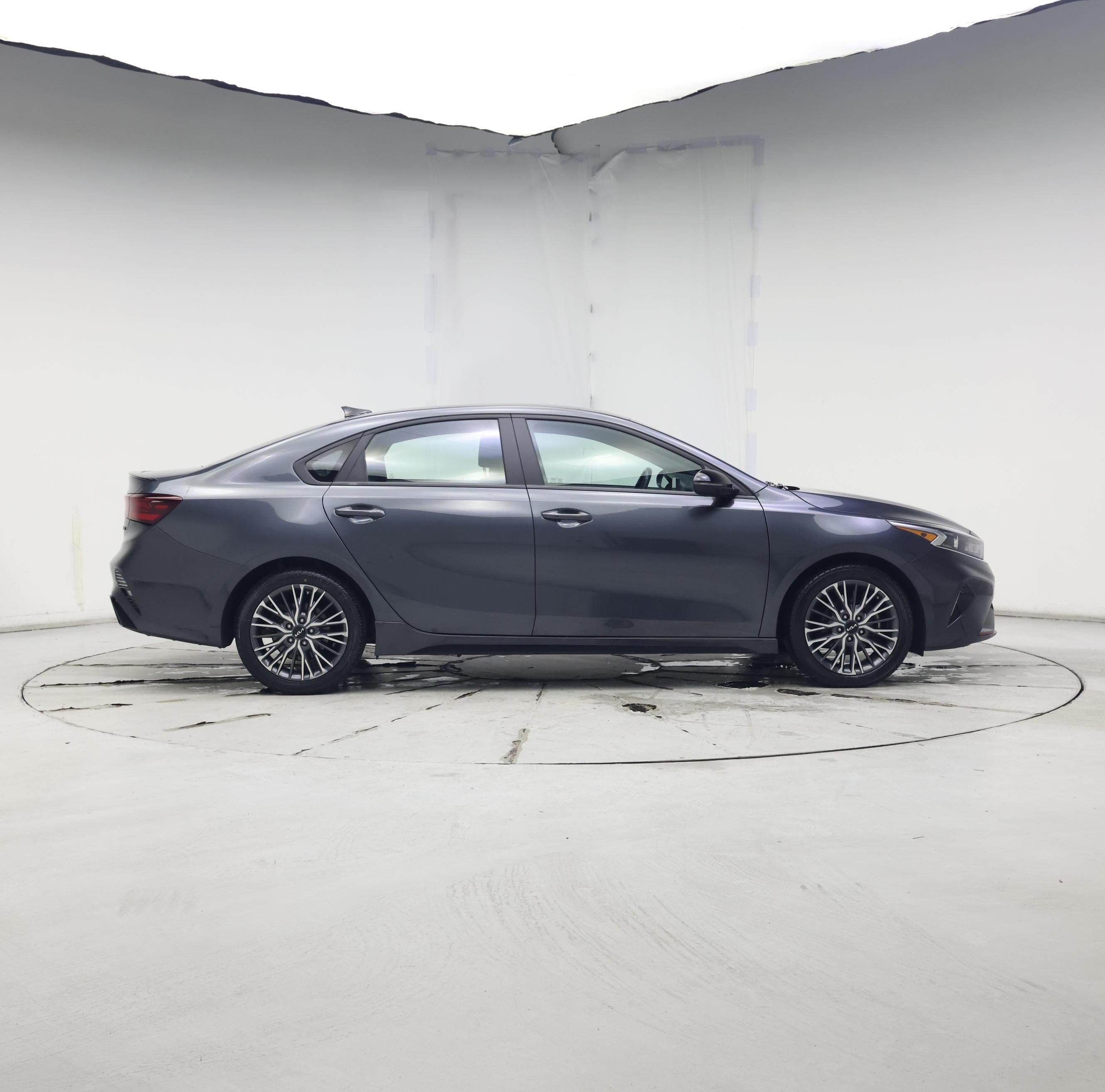 Thumbnail: 2023 Kia Forte - 7