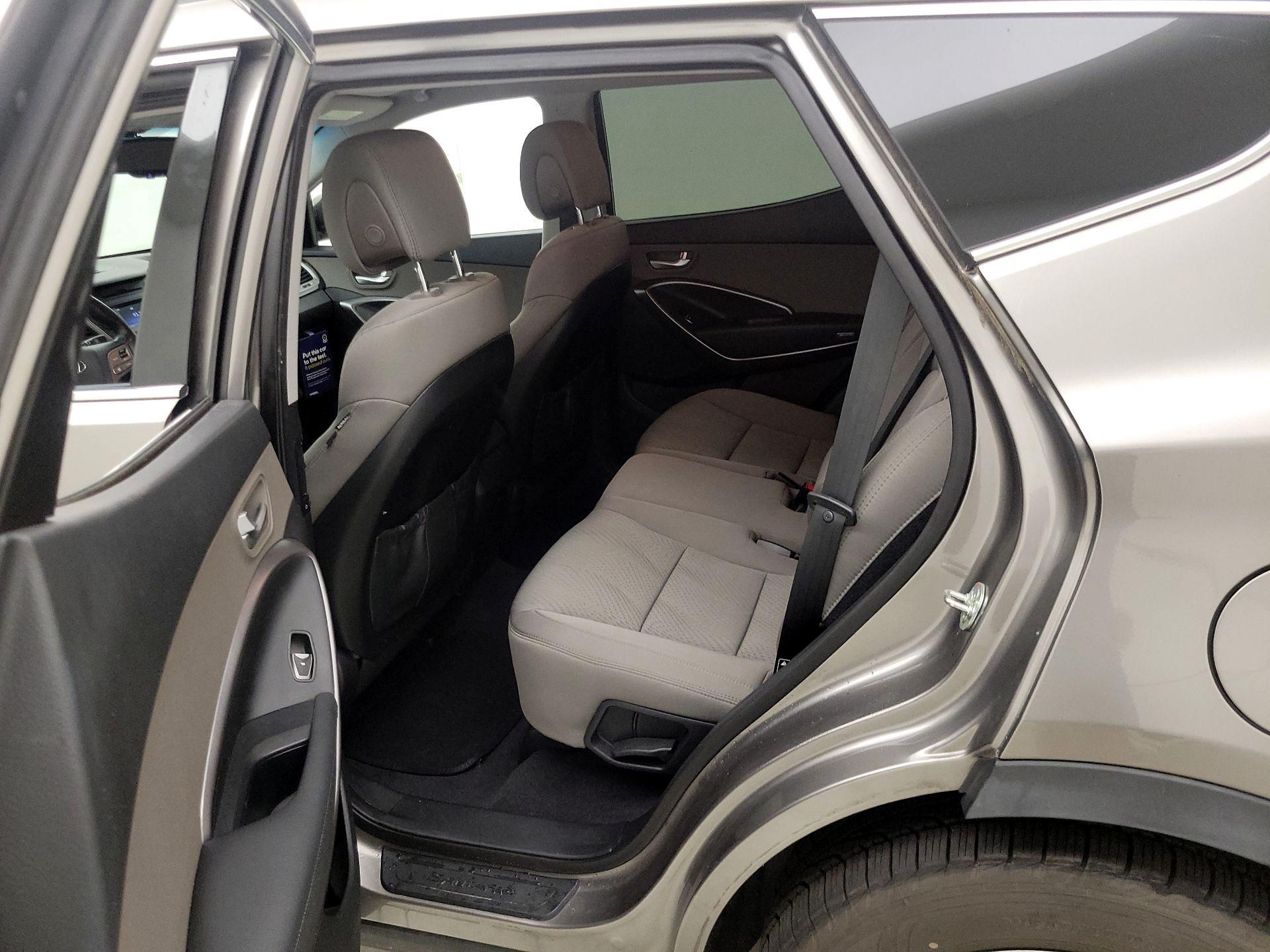 Thumbnail: 2014 Hyundai Santa Fe - 19
