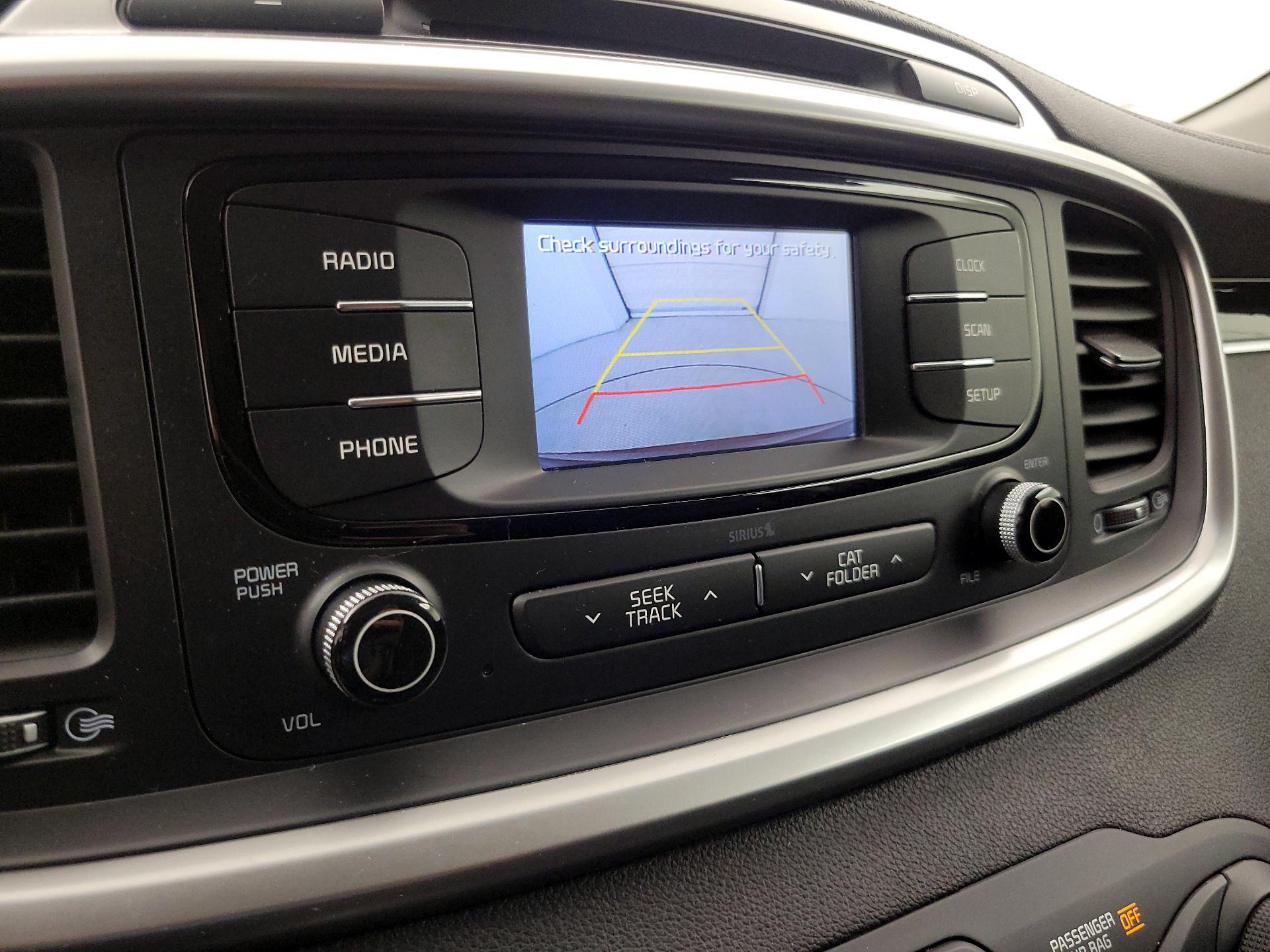 Thumbnail: 2016 Kia Sorento - 14