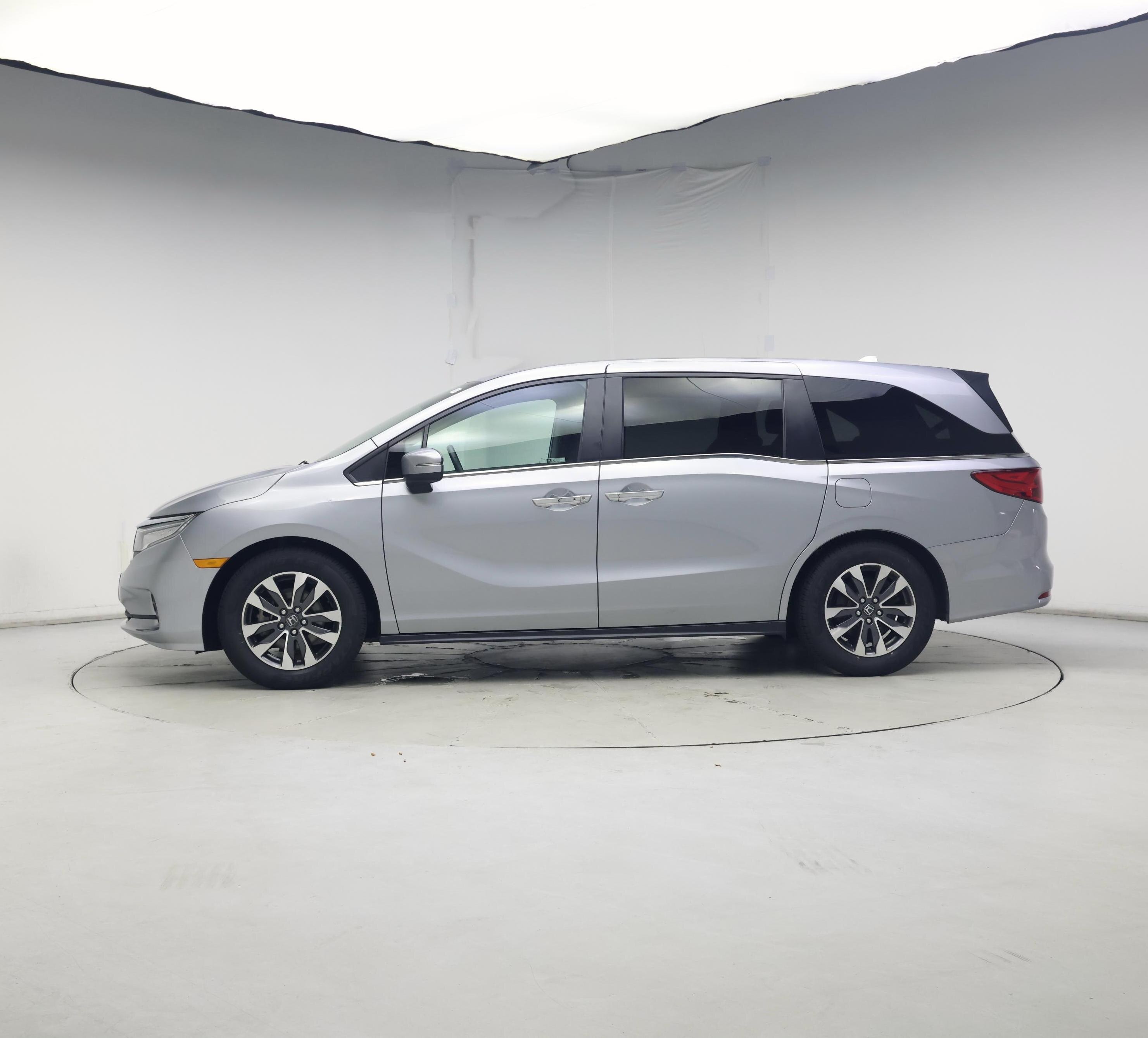 Thumbnail: 2023 Honda Odyssey - 3