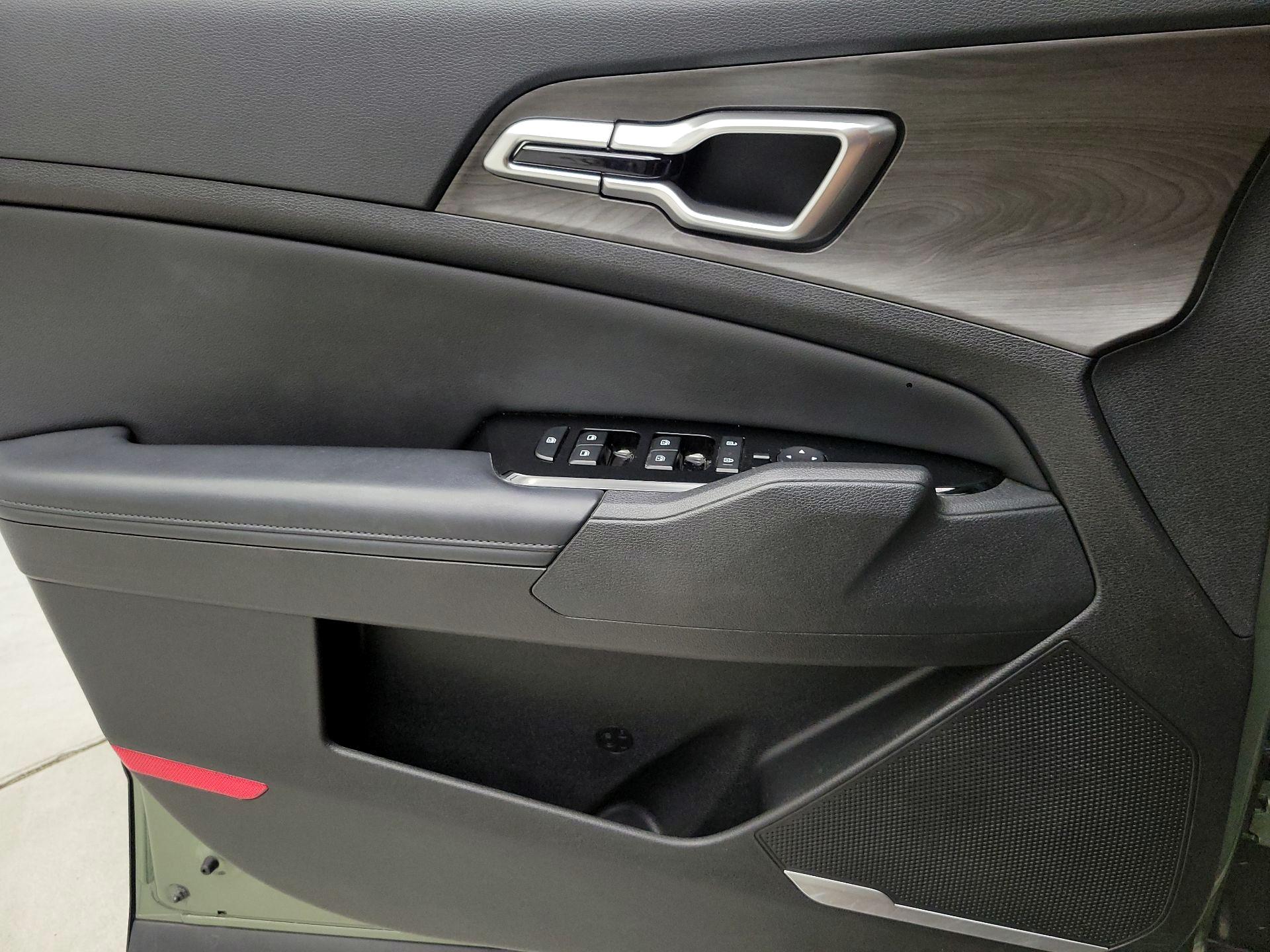 Thumbnail: 2023 Kia Sportage - 12