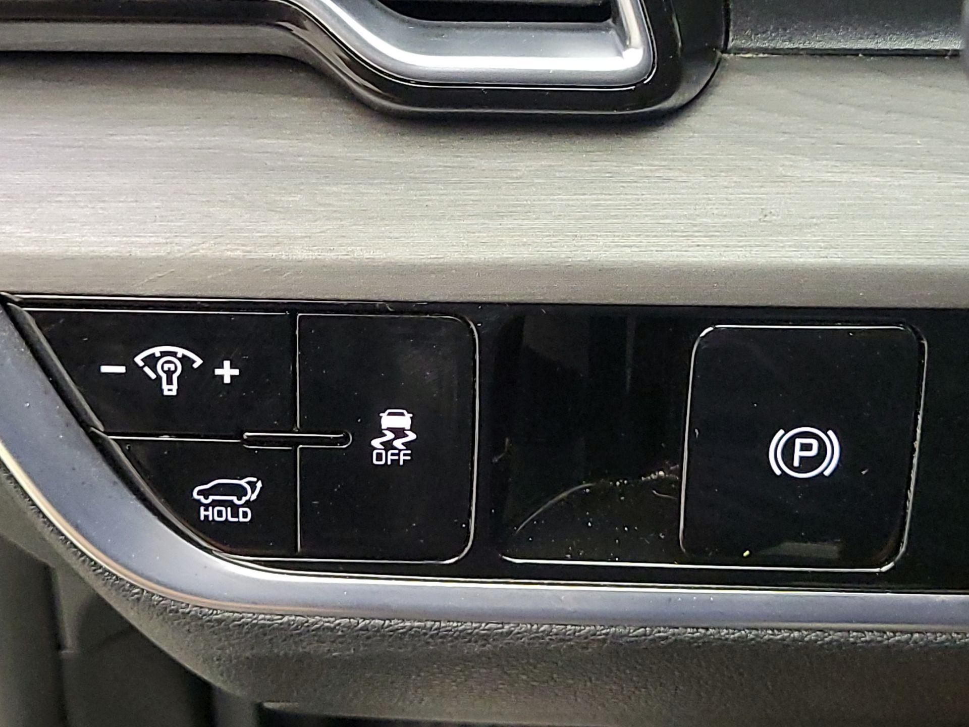 Thumbnail: 2023 Kia Sportage - 13