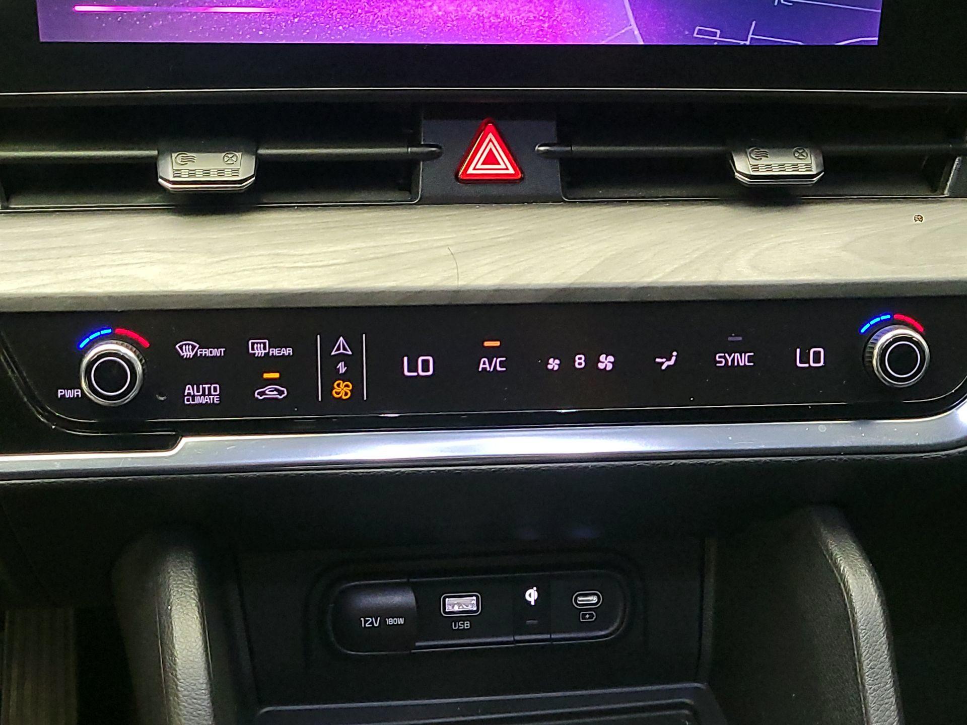 Thumbnail: 2023 Kia Sportage - 17