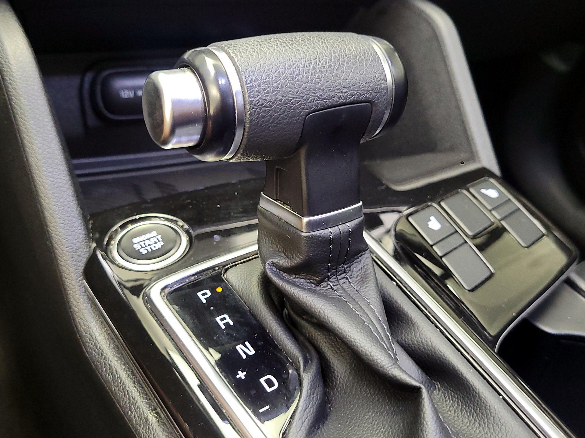 Thumbnail: 2023 Kia Sportage - 18