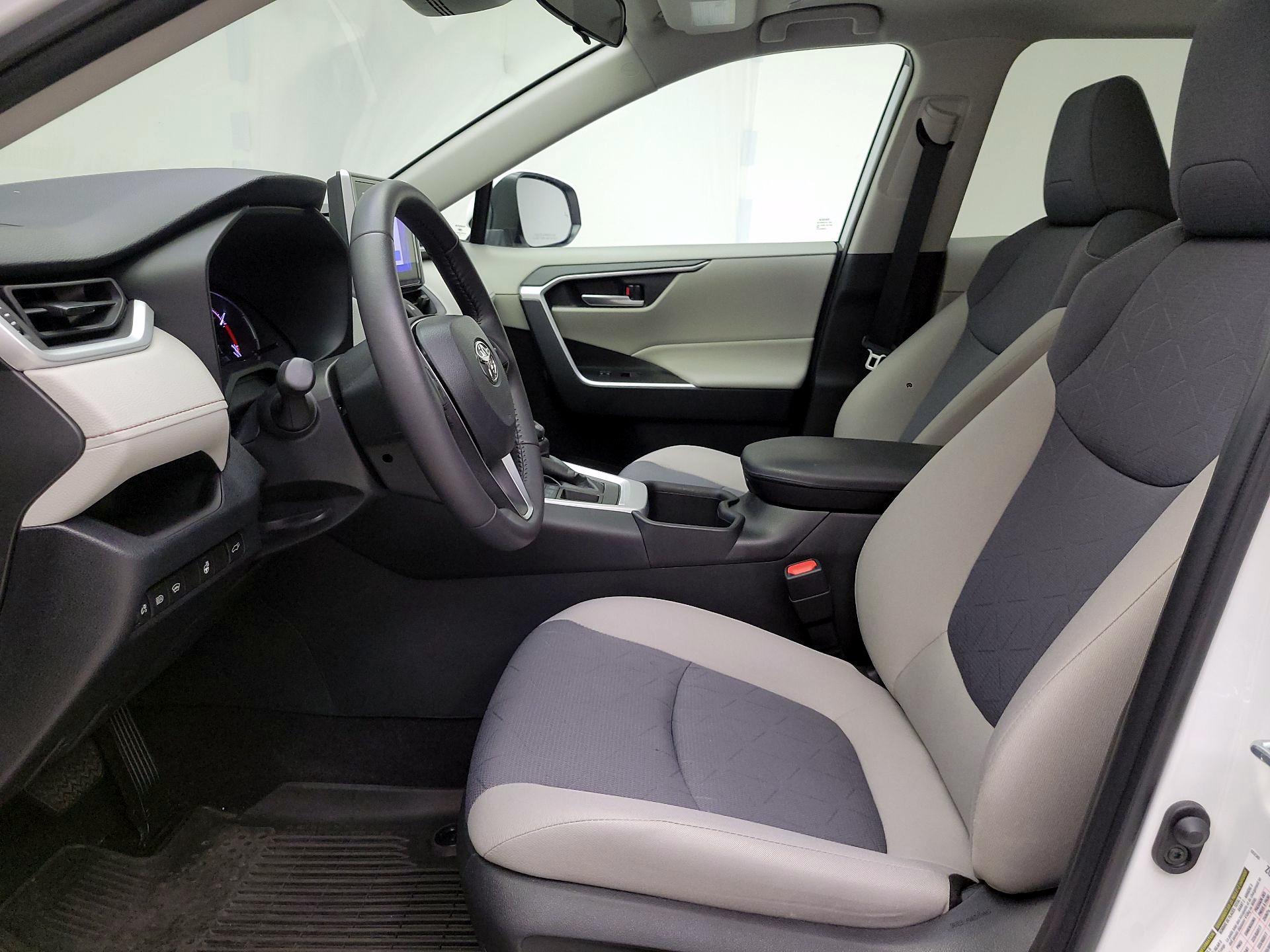 Thumbnail: 2023 Toyota RAV4 - 11