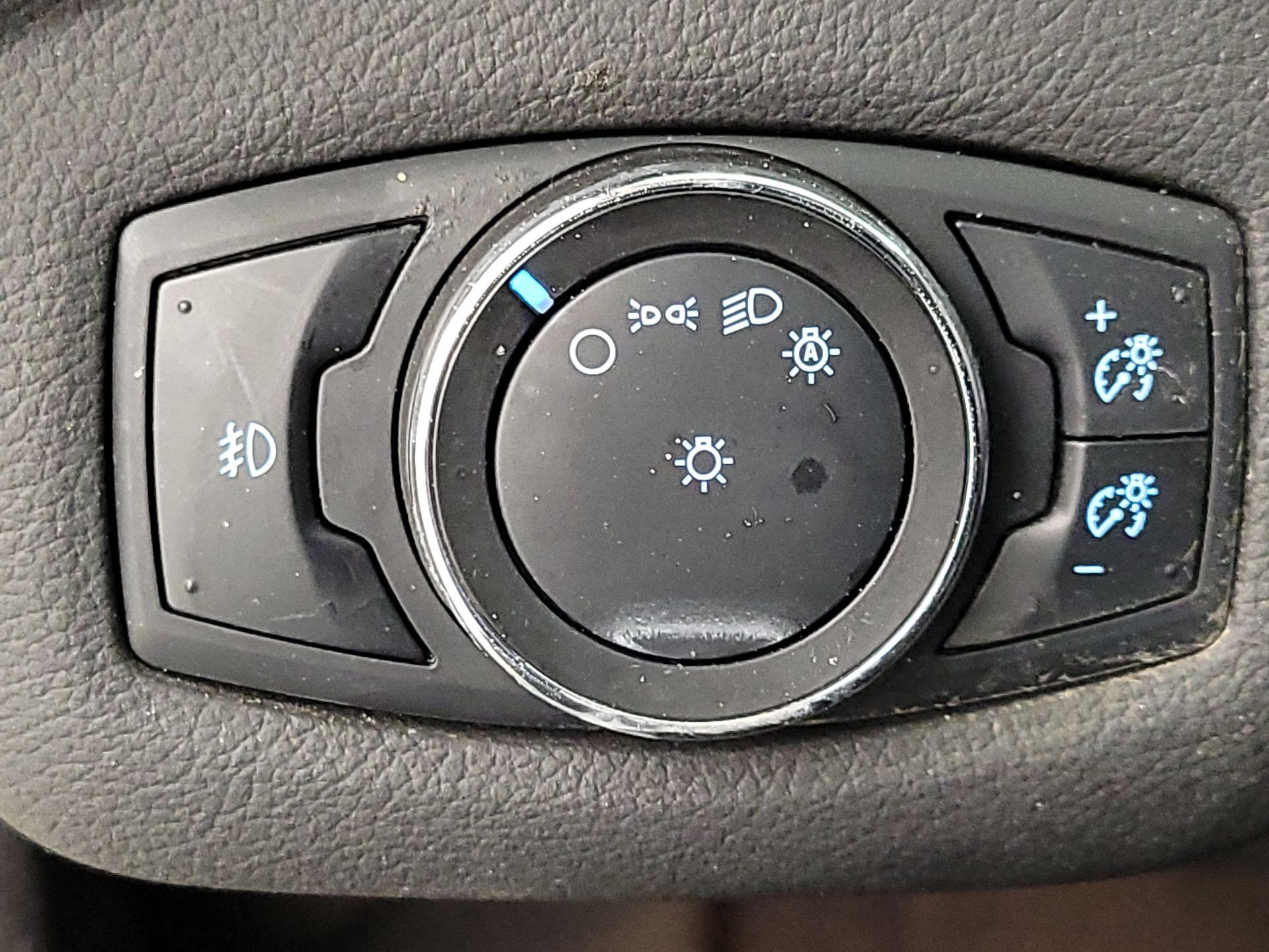 Thumbnail: 2014 Ford Escape - 13