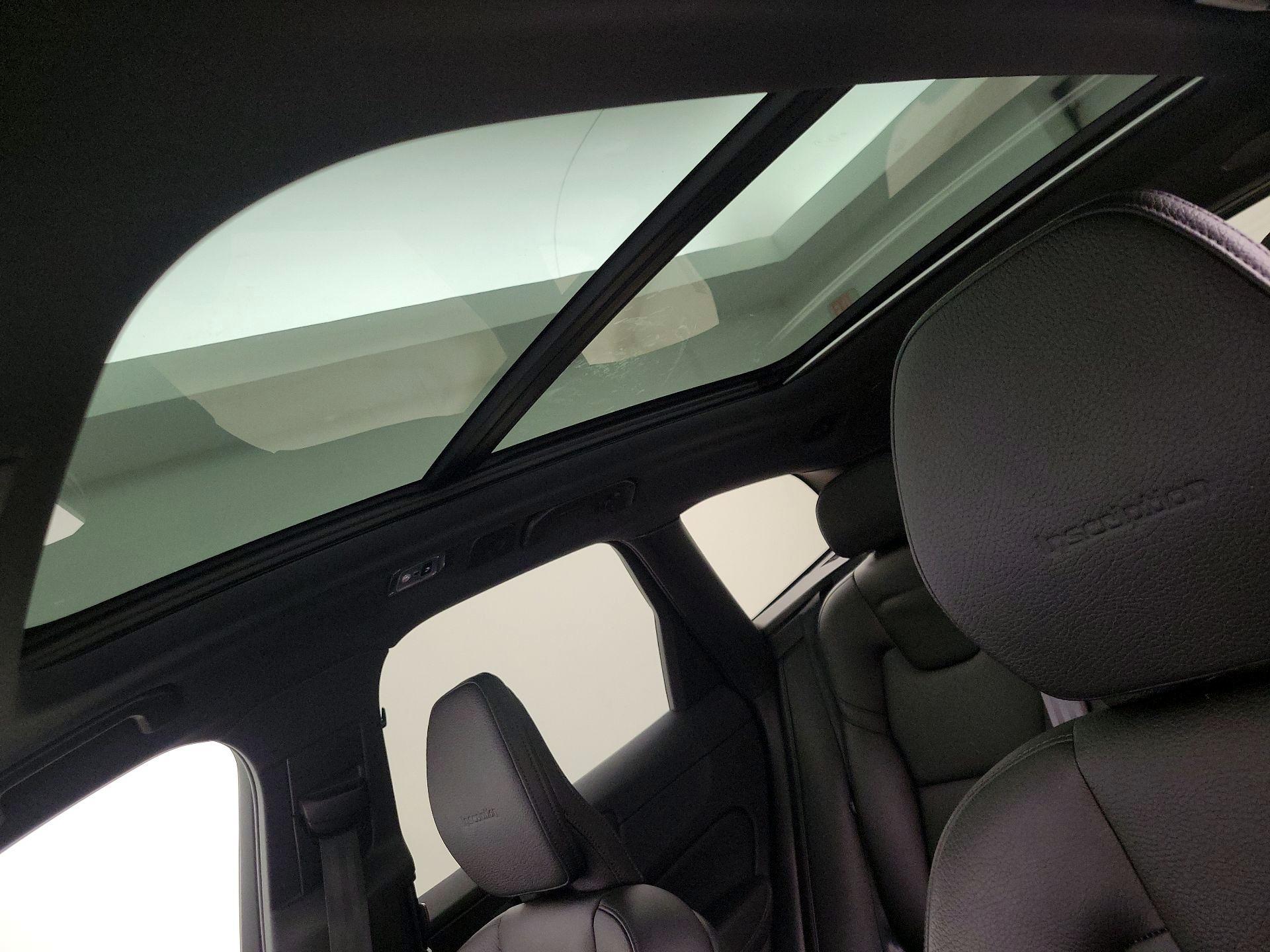 Thumbnail: 2020 Volvo XC60 - 20