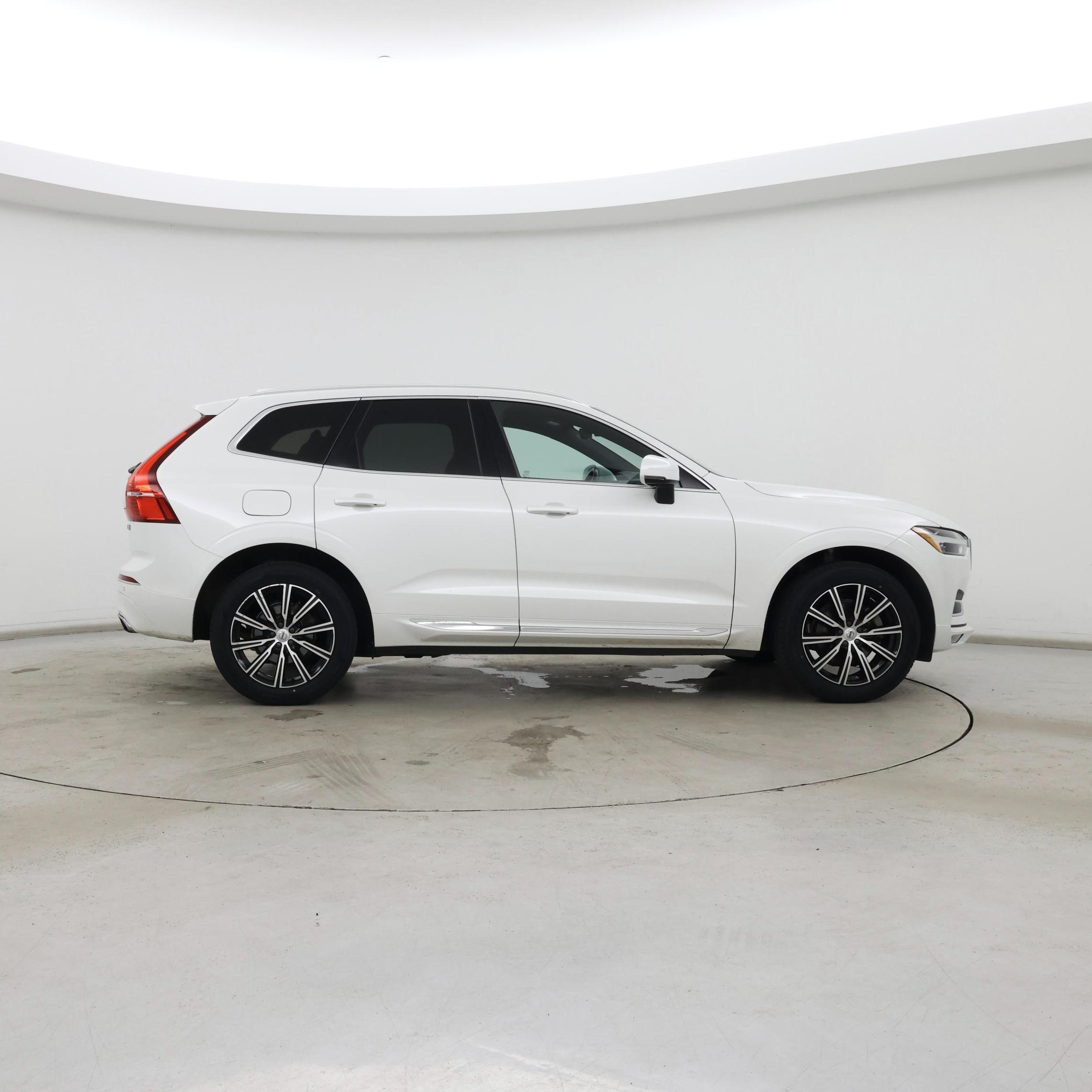 Thumbnail: 2020 Volvo XC60 - 7