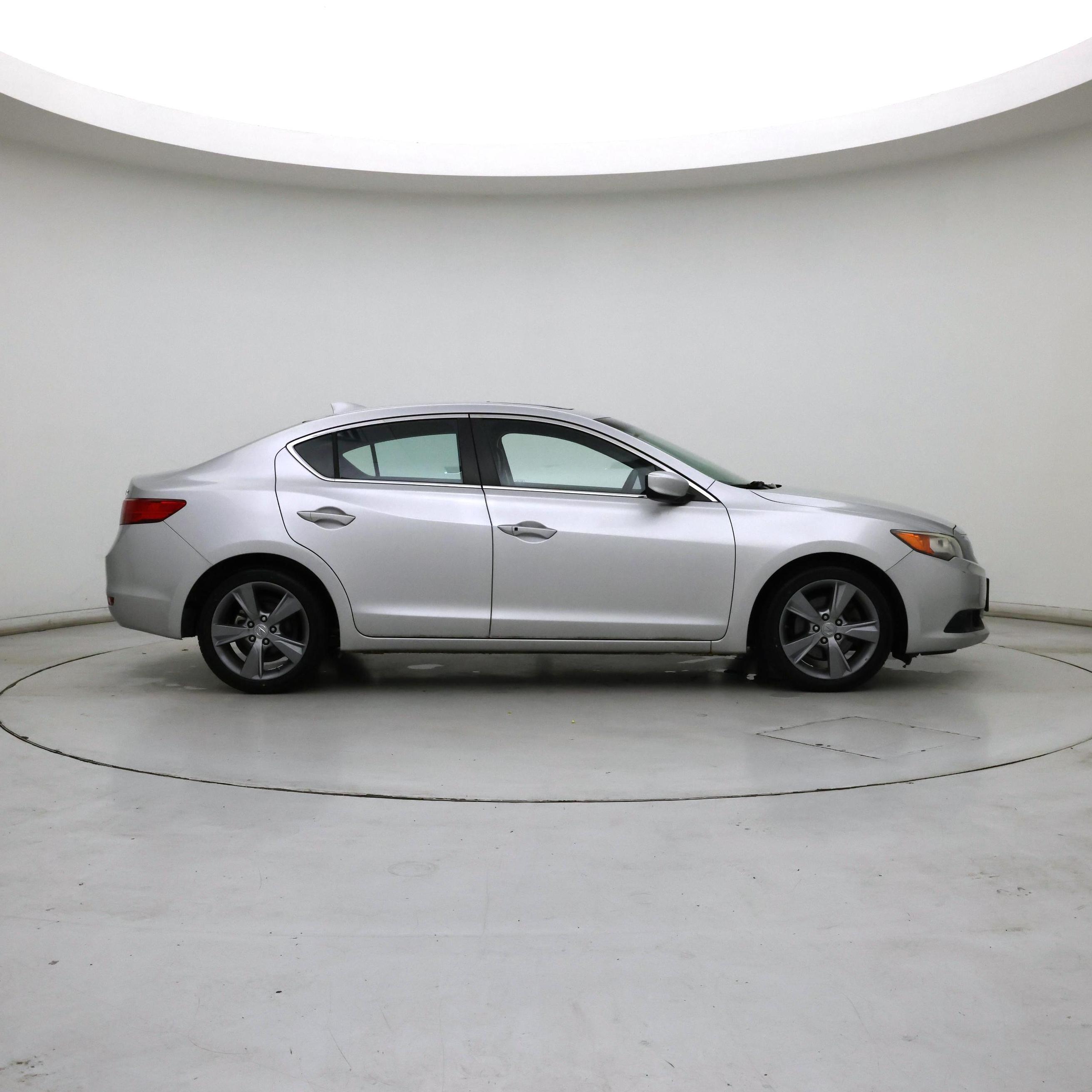 Thumbnail: 2013 Acura ILX - 7