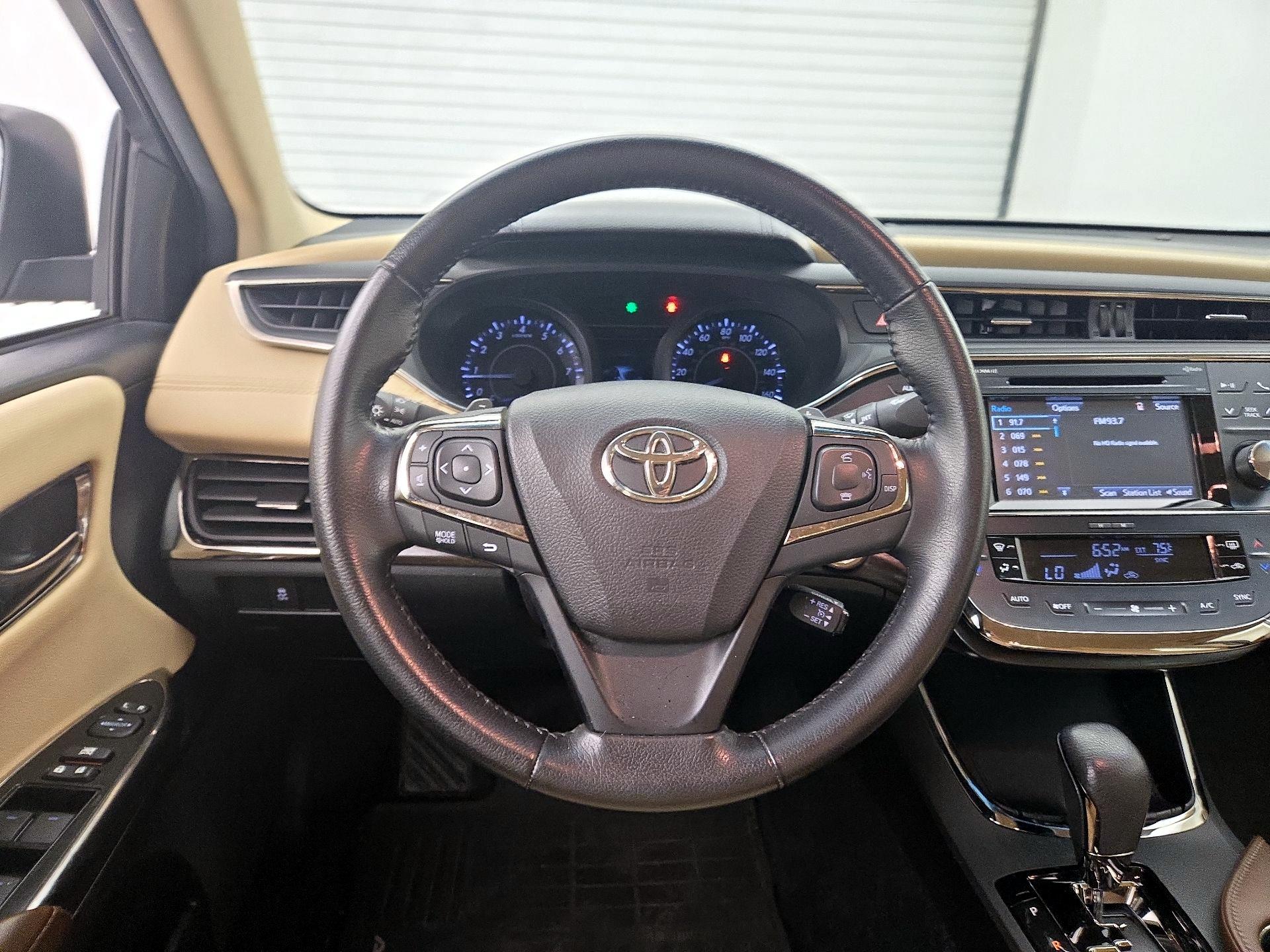 Thumbnail: 2016 Toyota Avalon - 10