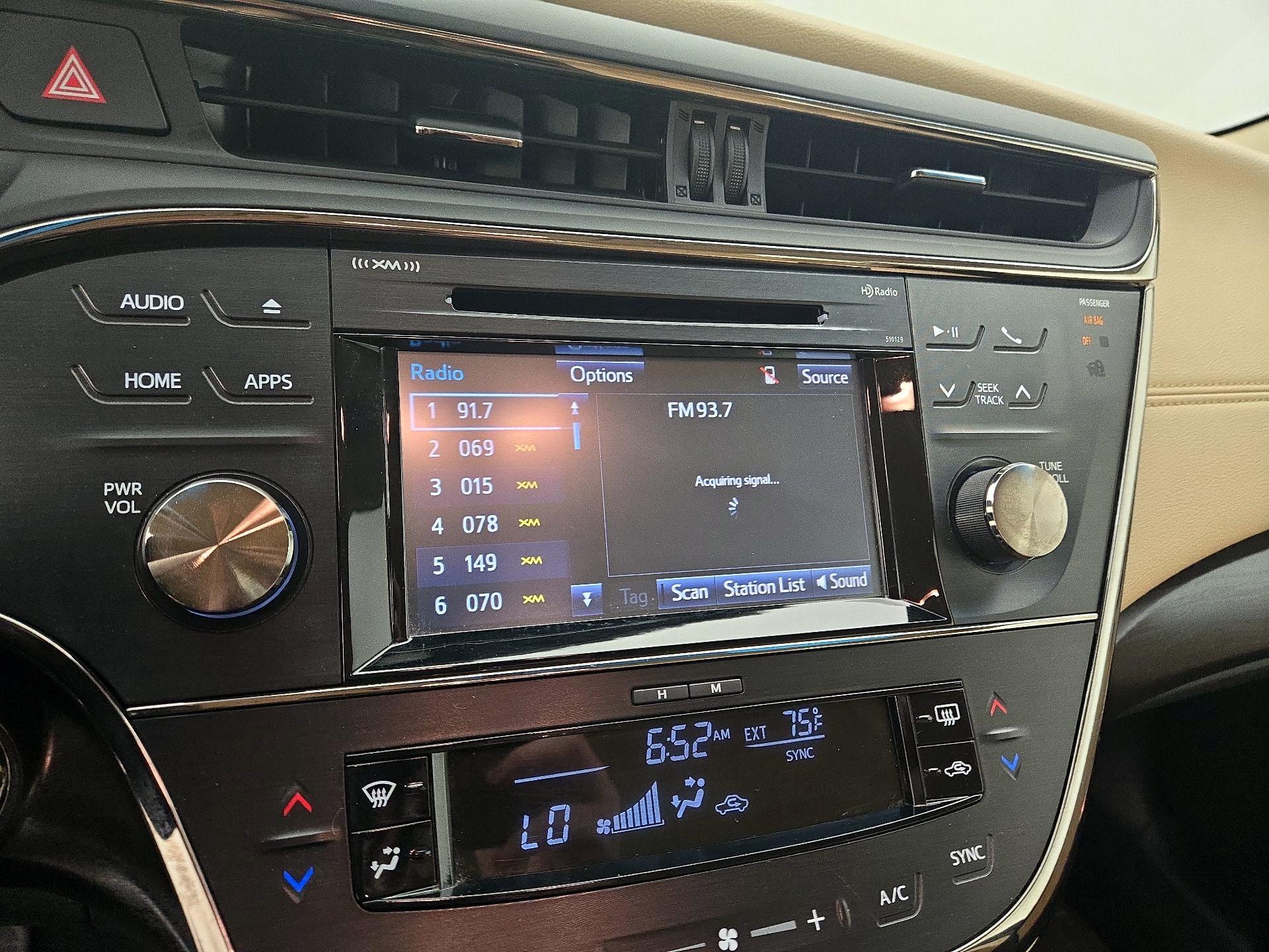 Thumbnail: 2016 Toyota Avalon - 15