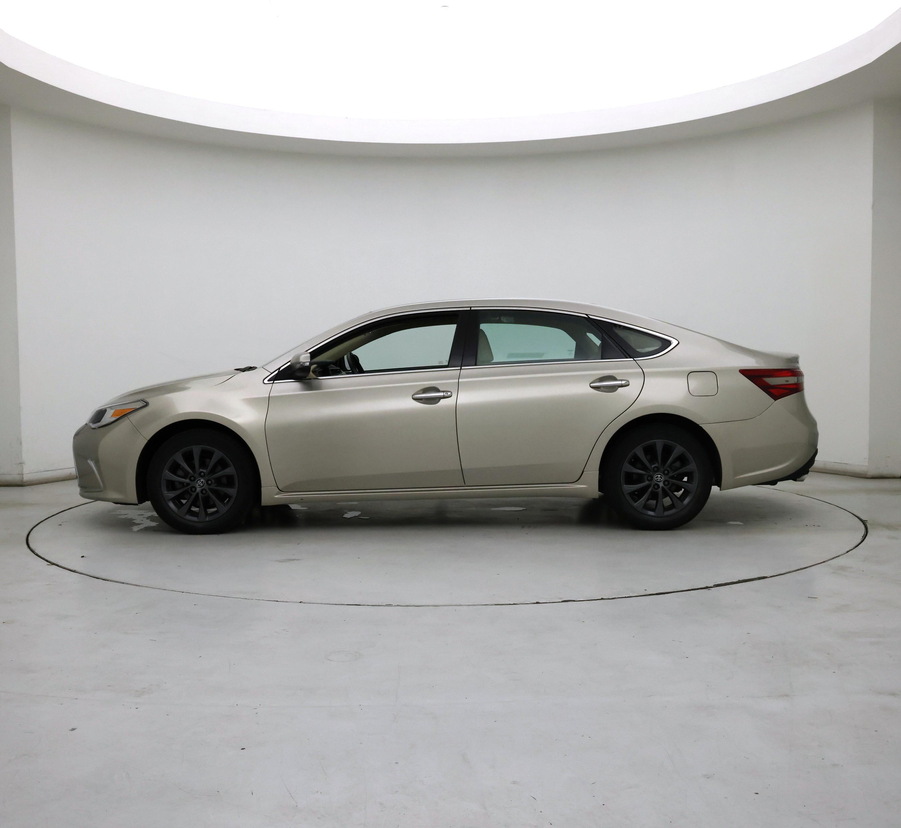 Thumbnail: 2016 Toyota Avalon - 3