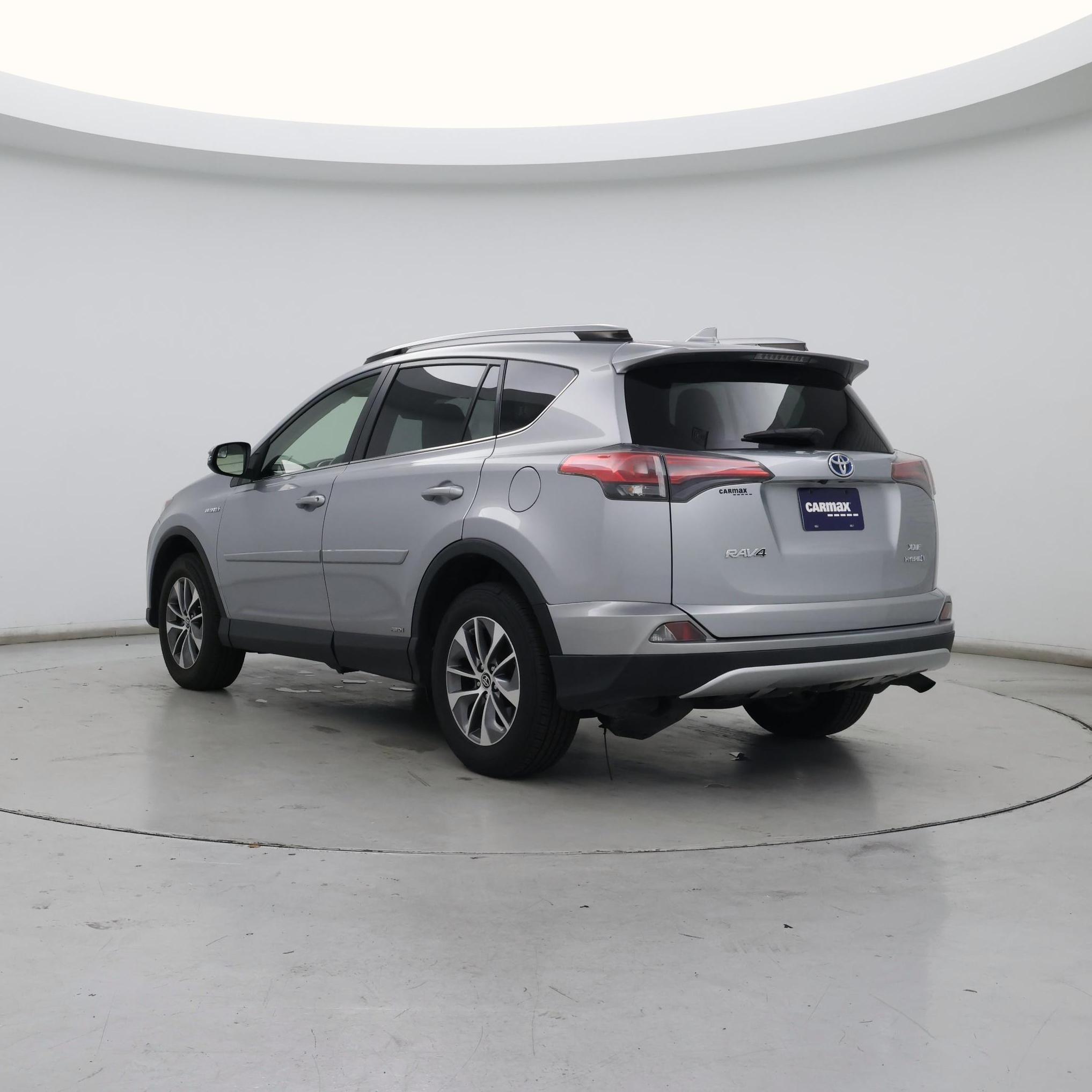 Thumbnail: 2017 Toyota RAV4 - 2