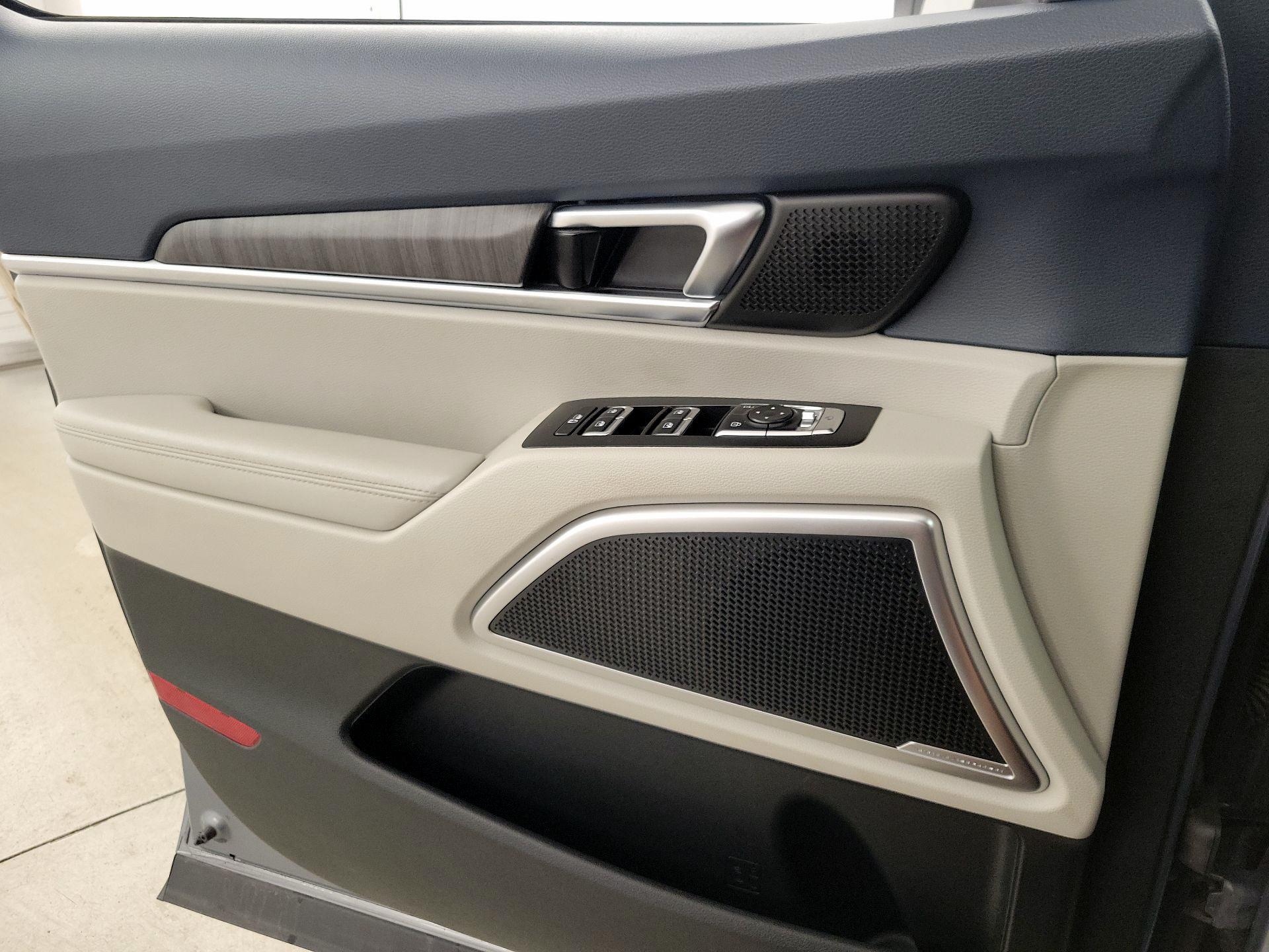 Thumbnail: 2023 Kia Telluride - 12