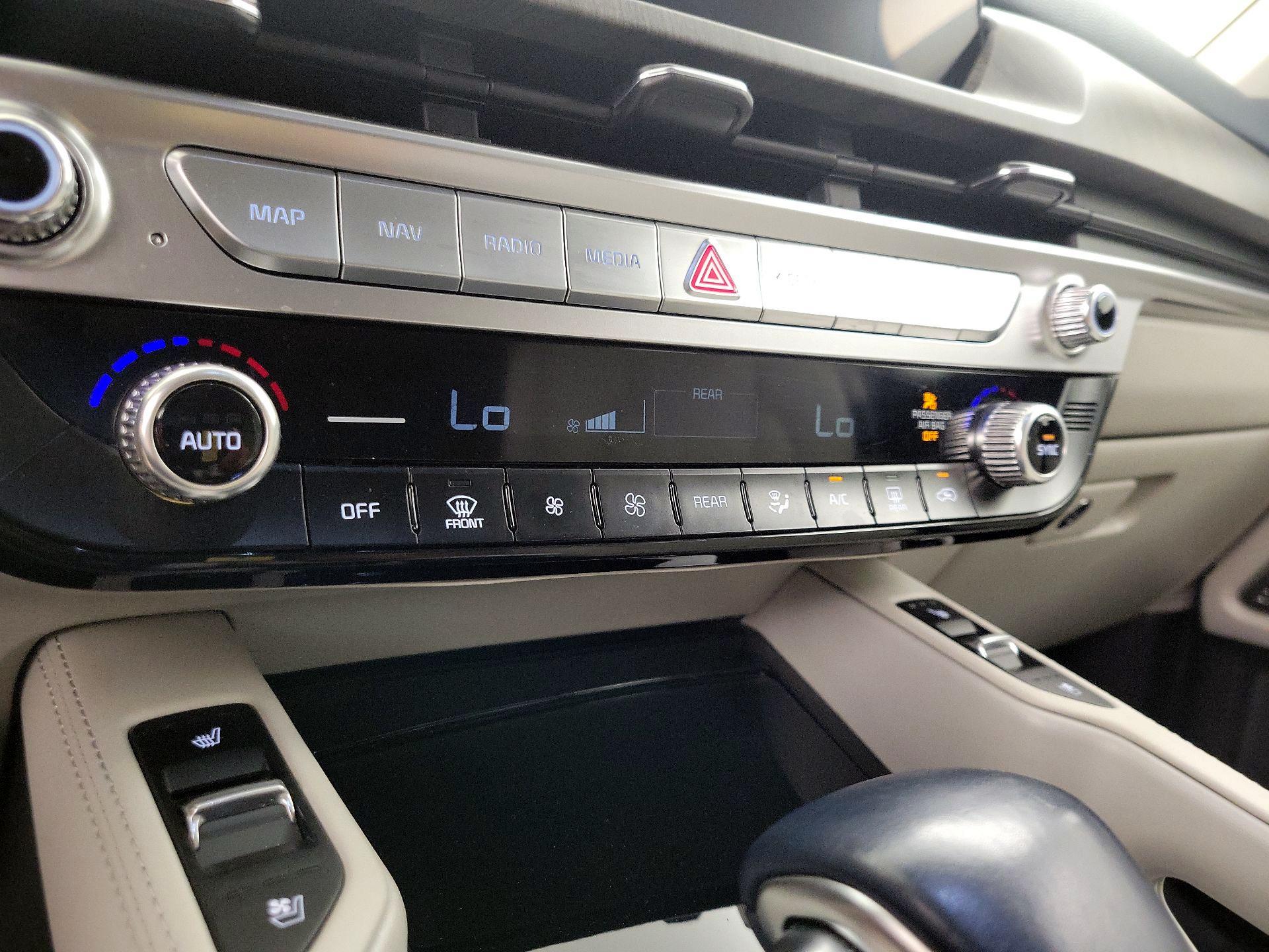 Thumbnail: 2023 Kia Telluride - 17