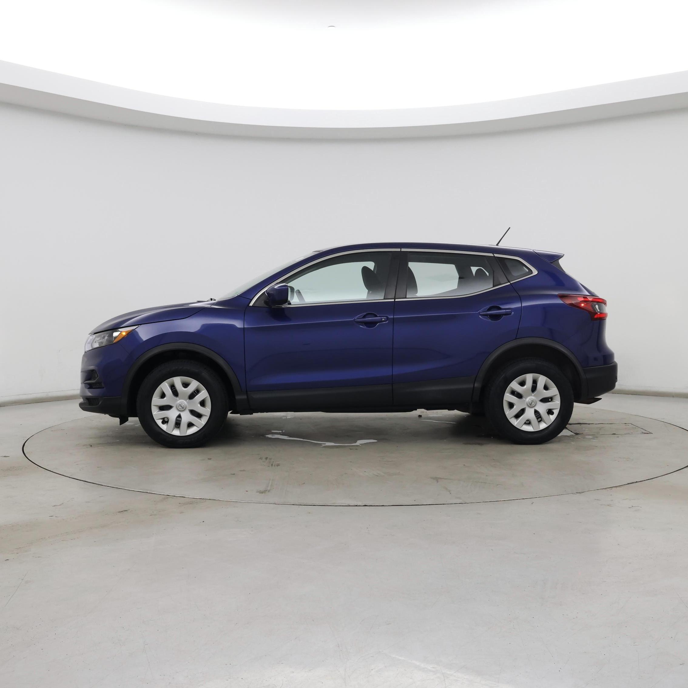 Thumbnail: 2020 Nissan Rogue Sport - 3
