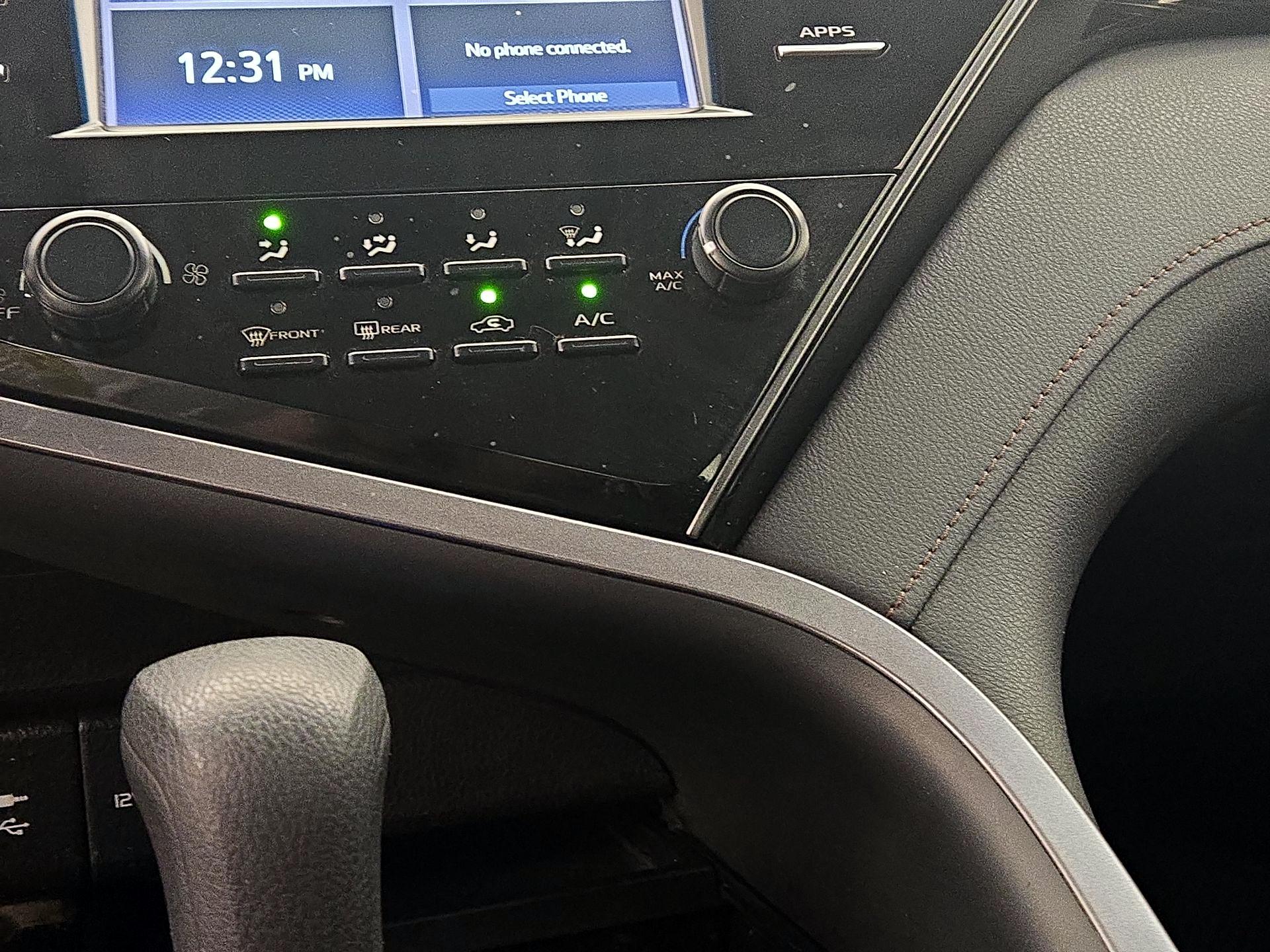 Thumbnail: 2019 Toyota Camry - 15