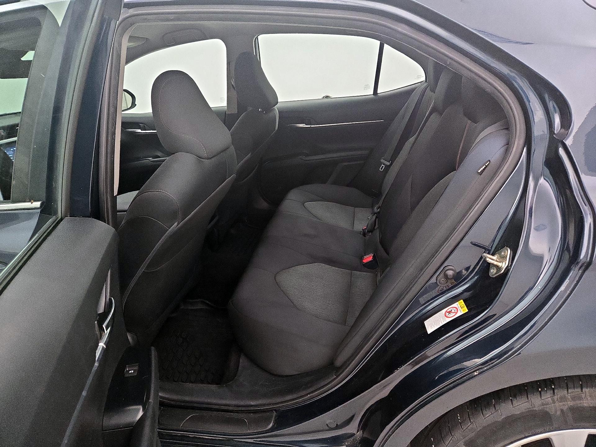 Thumbnail: 2019 Toyota Camry - 17
