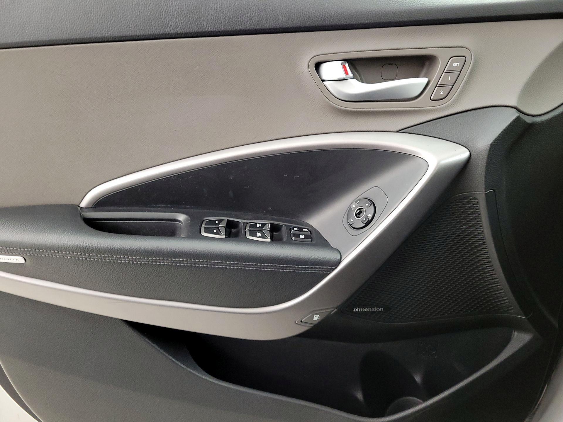 Thumbnail: 2016 Hyundai Santa Fe - 12
