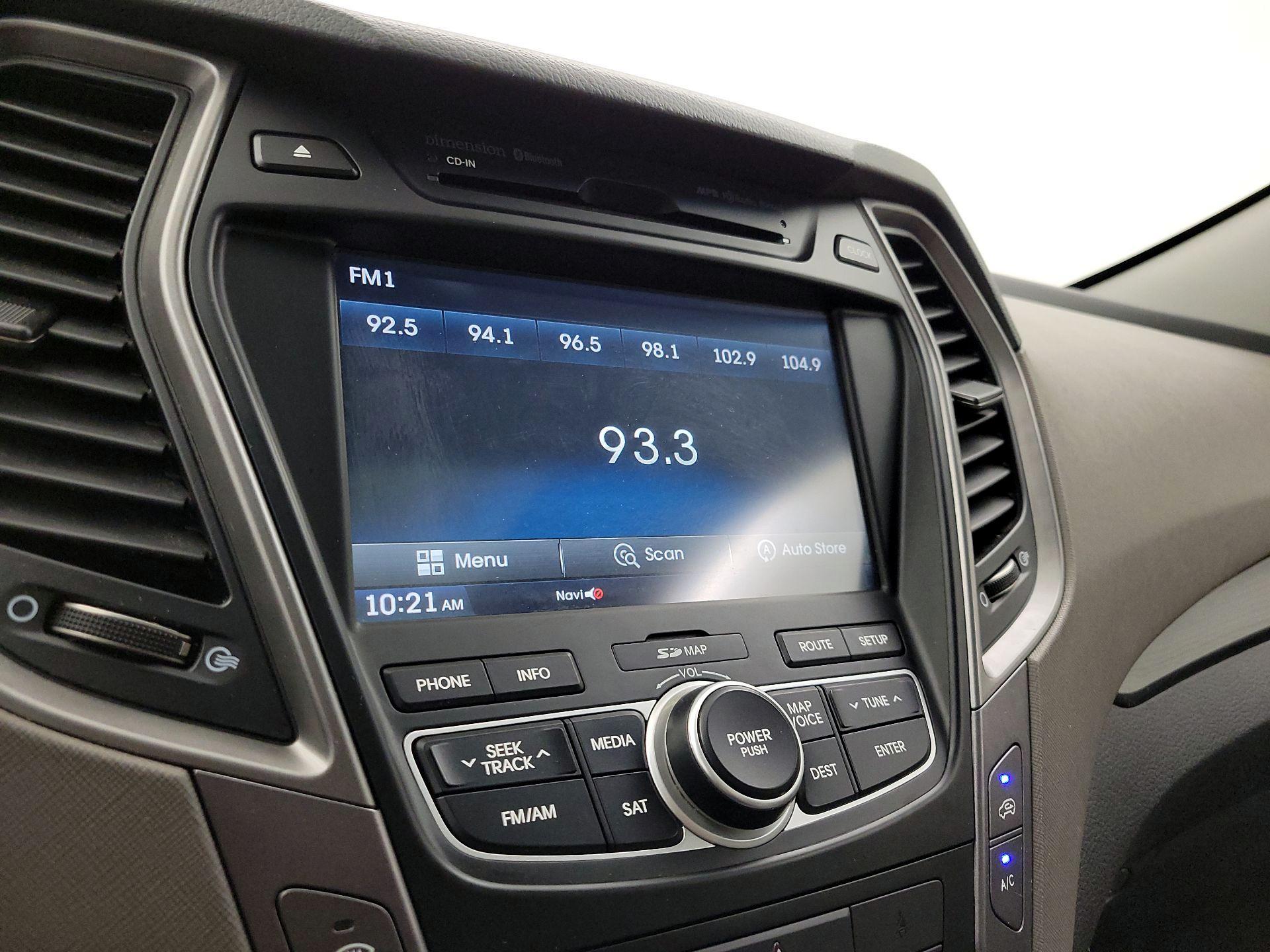 Thumbnail: 2016 Hyundai Santa Fe - 16