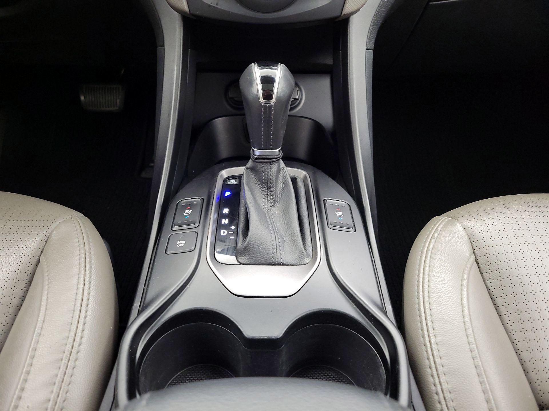Thumbnail: 2016 Hyundai Santa Fe - 18