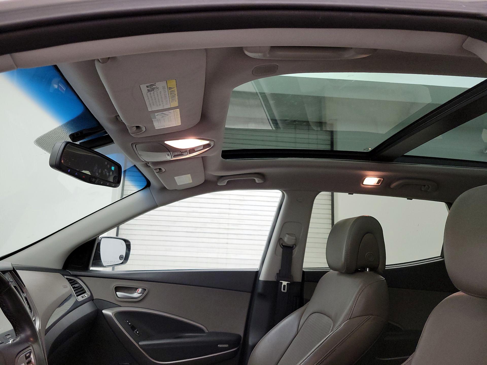 Thumbnail: 2016 Hyundai Santa Fe - 20