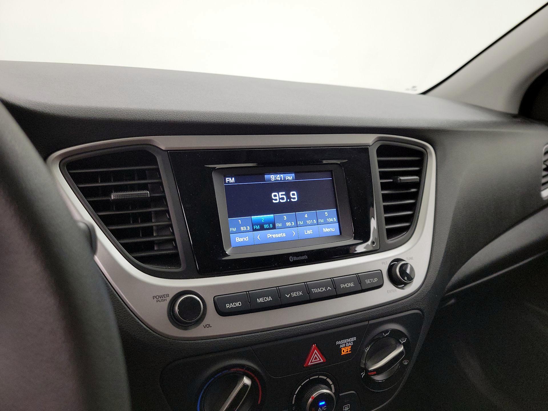 Thumbnail: 2022 Hyundai Accent - 15