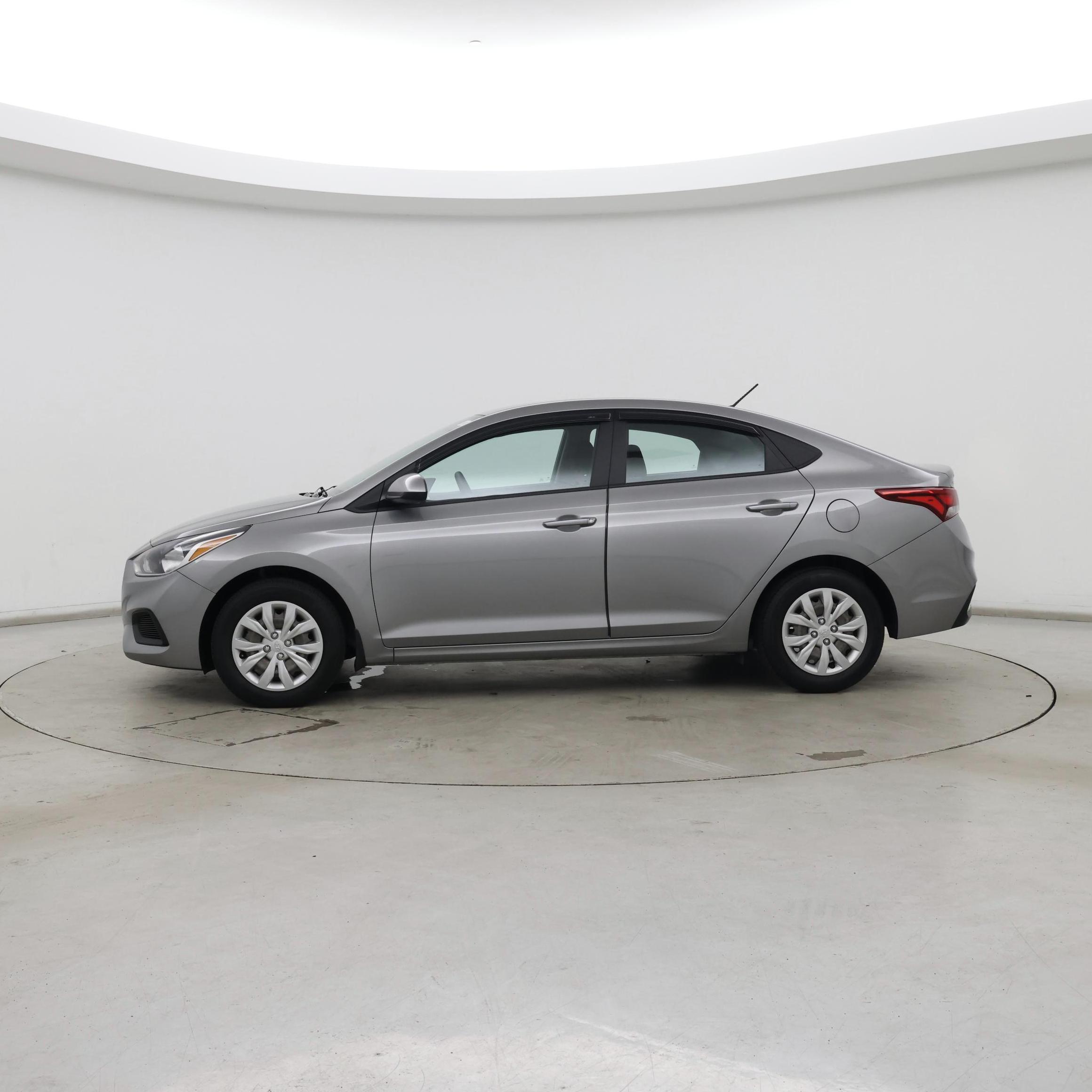 Thumbnail: 2022 Hyundai Accent - 3
